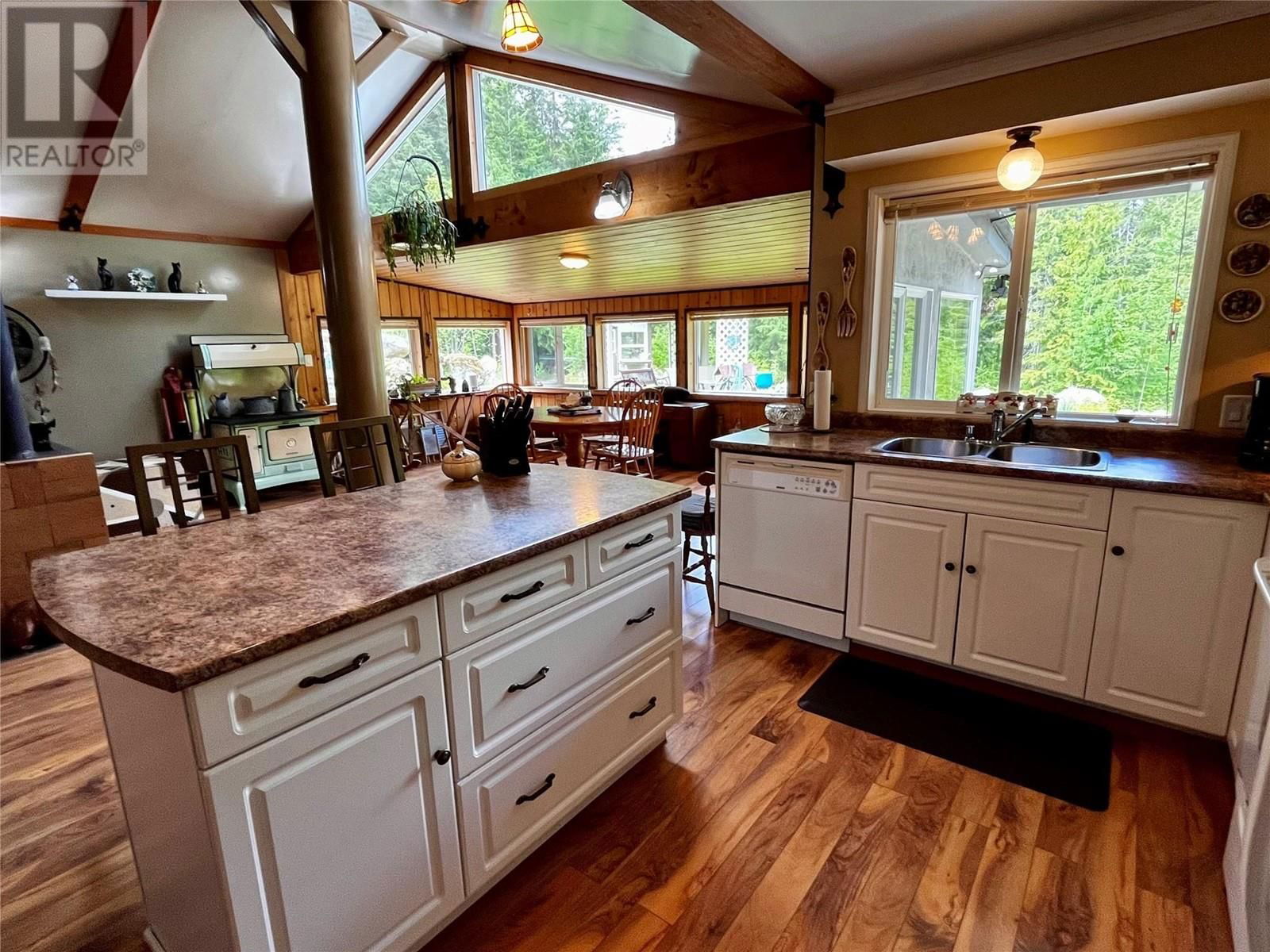 7705 OMEN ROAD Image 29