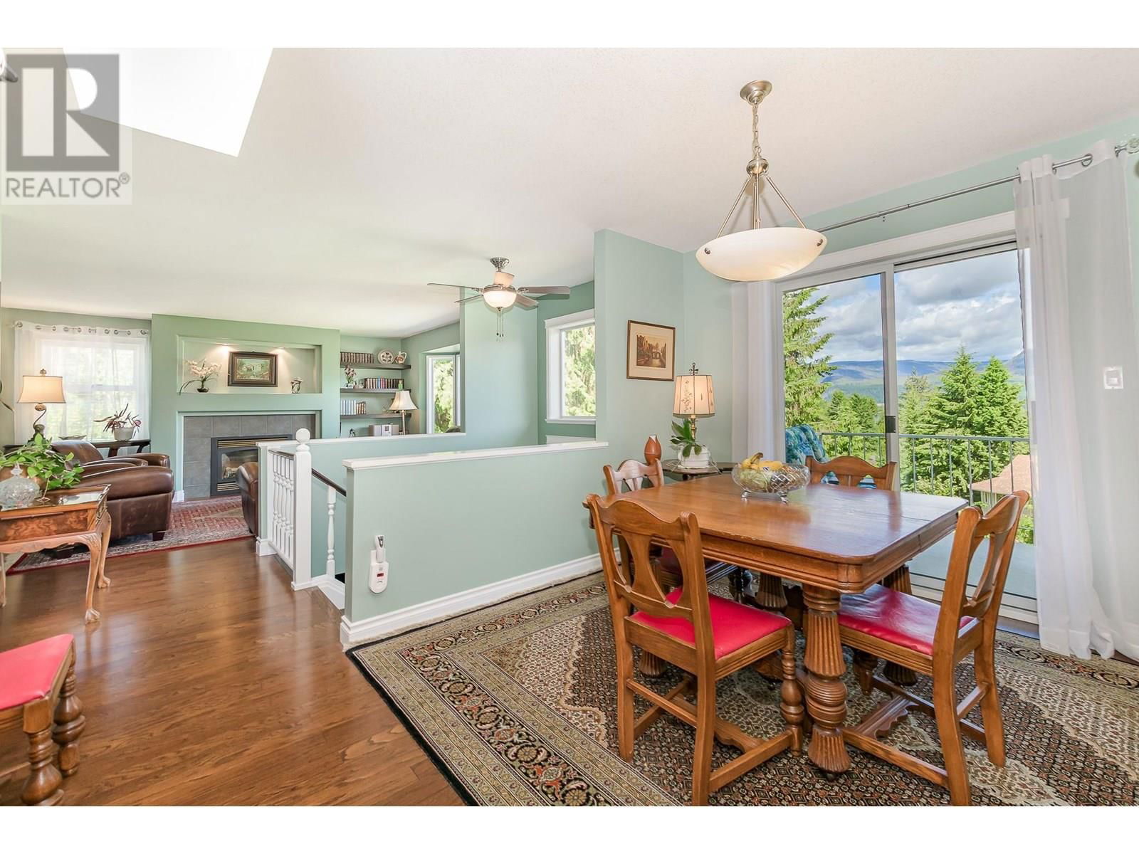 2332 MNT TUAM CRESCENT Image 19