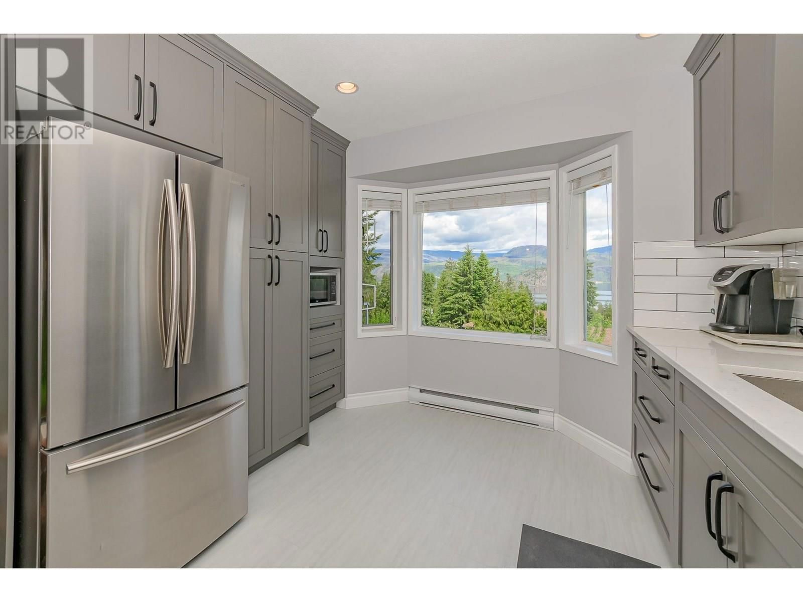 2332 MNT TUAM CRESCENT Image 3