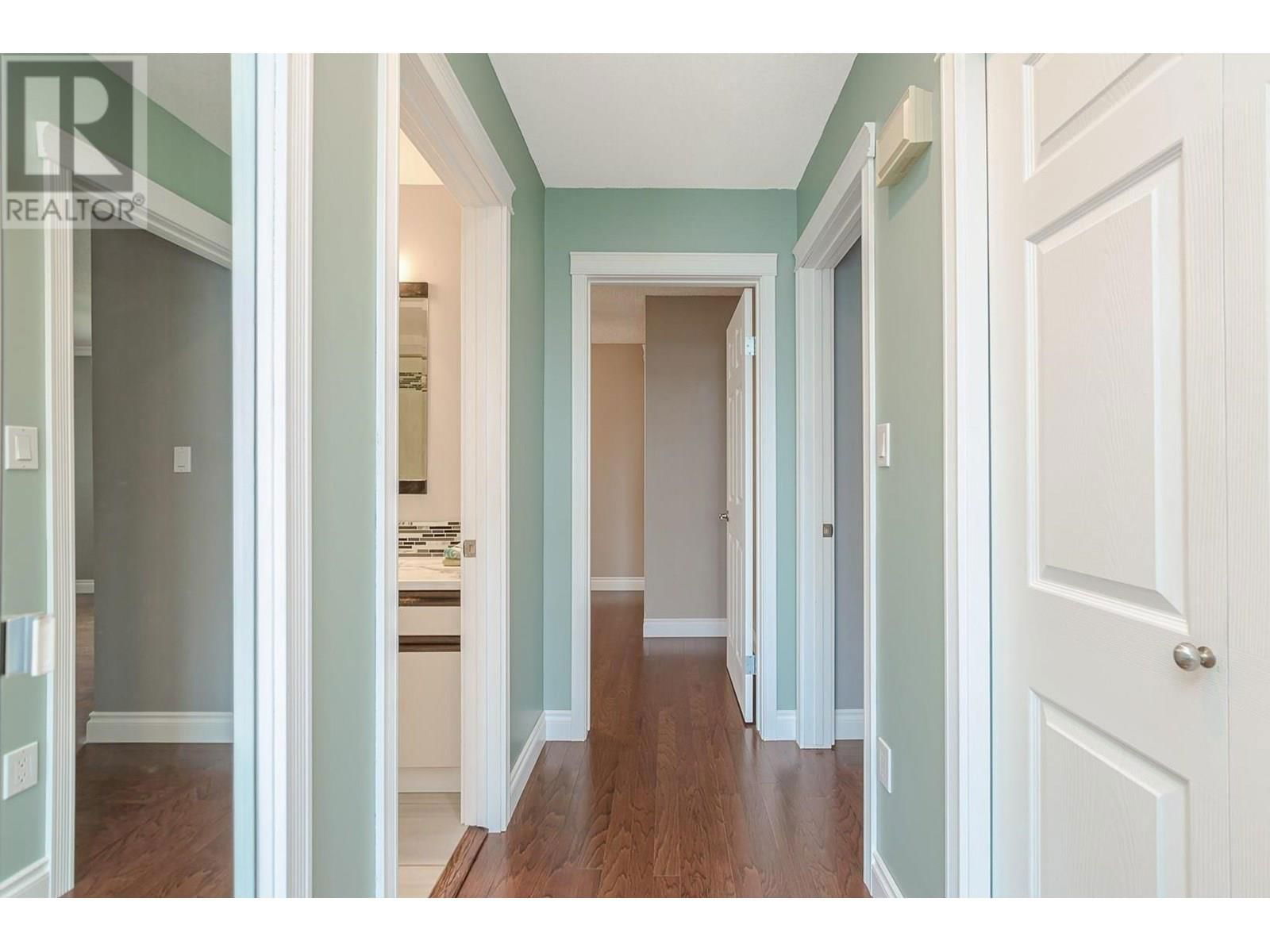 2332 MNT TUAM CRESCENT Image 34