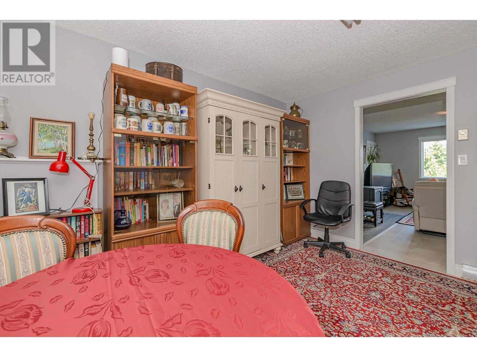 2332 MNT TUAM CRESCENT Image 42