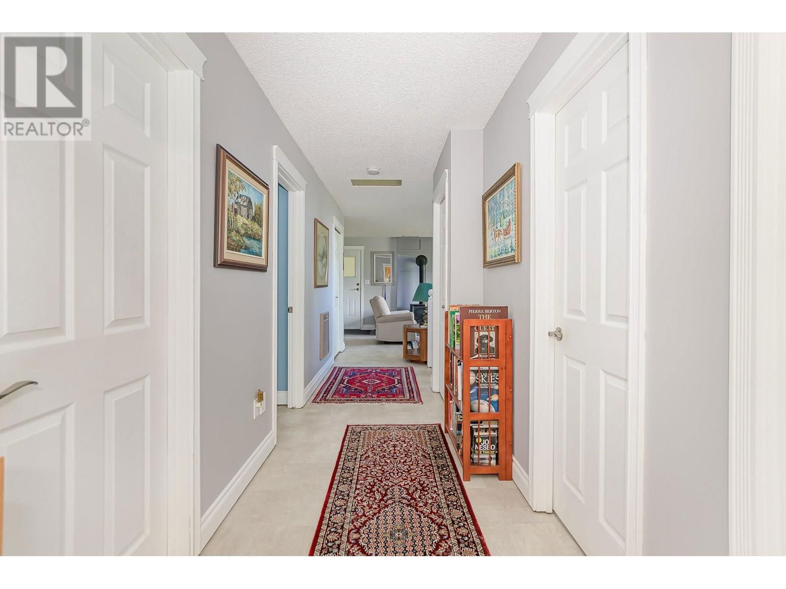 2332 MNT TUAM CRESCENT Image 46