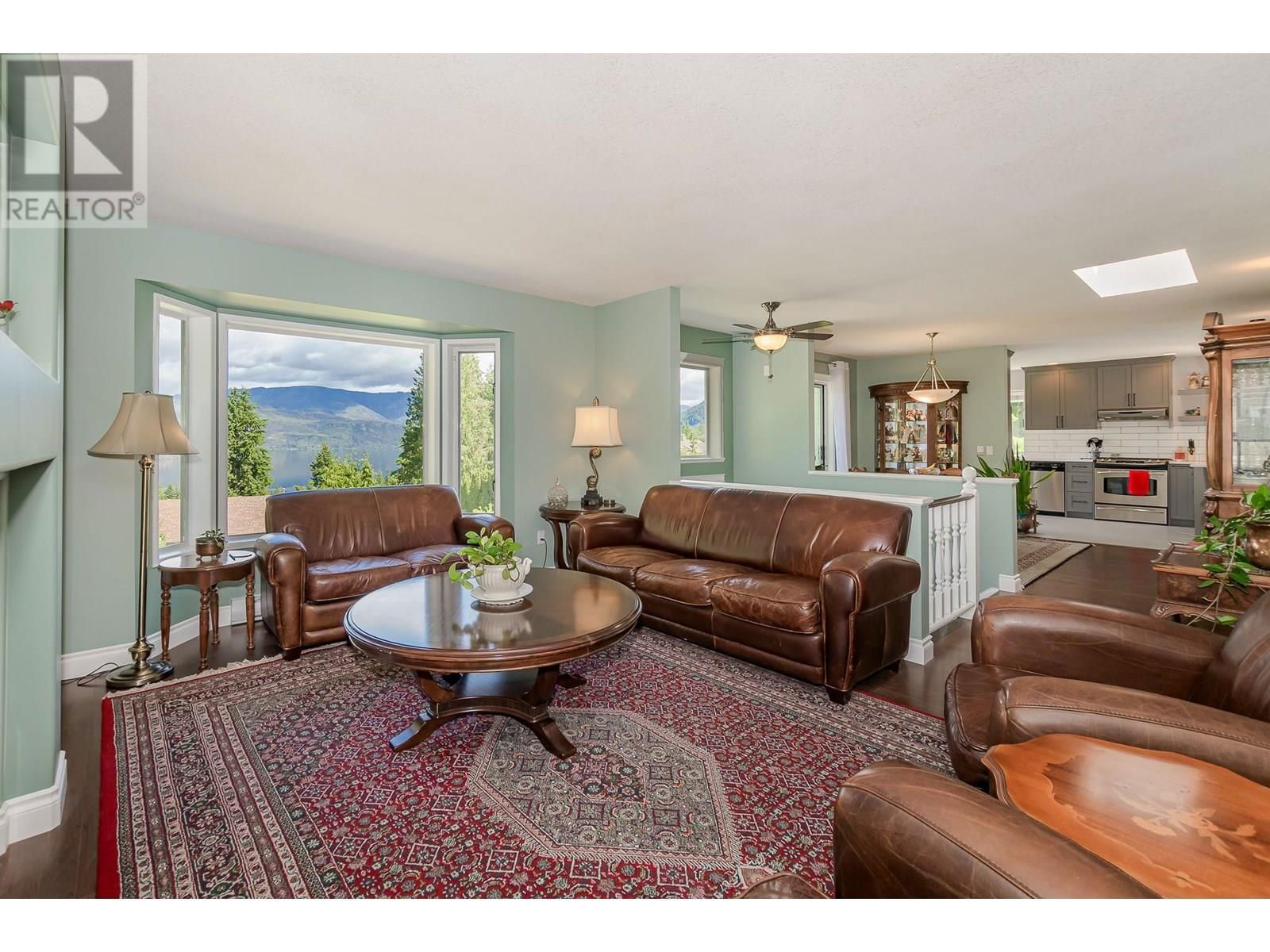 2332 MNT TUAM CRESCENT Image 5