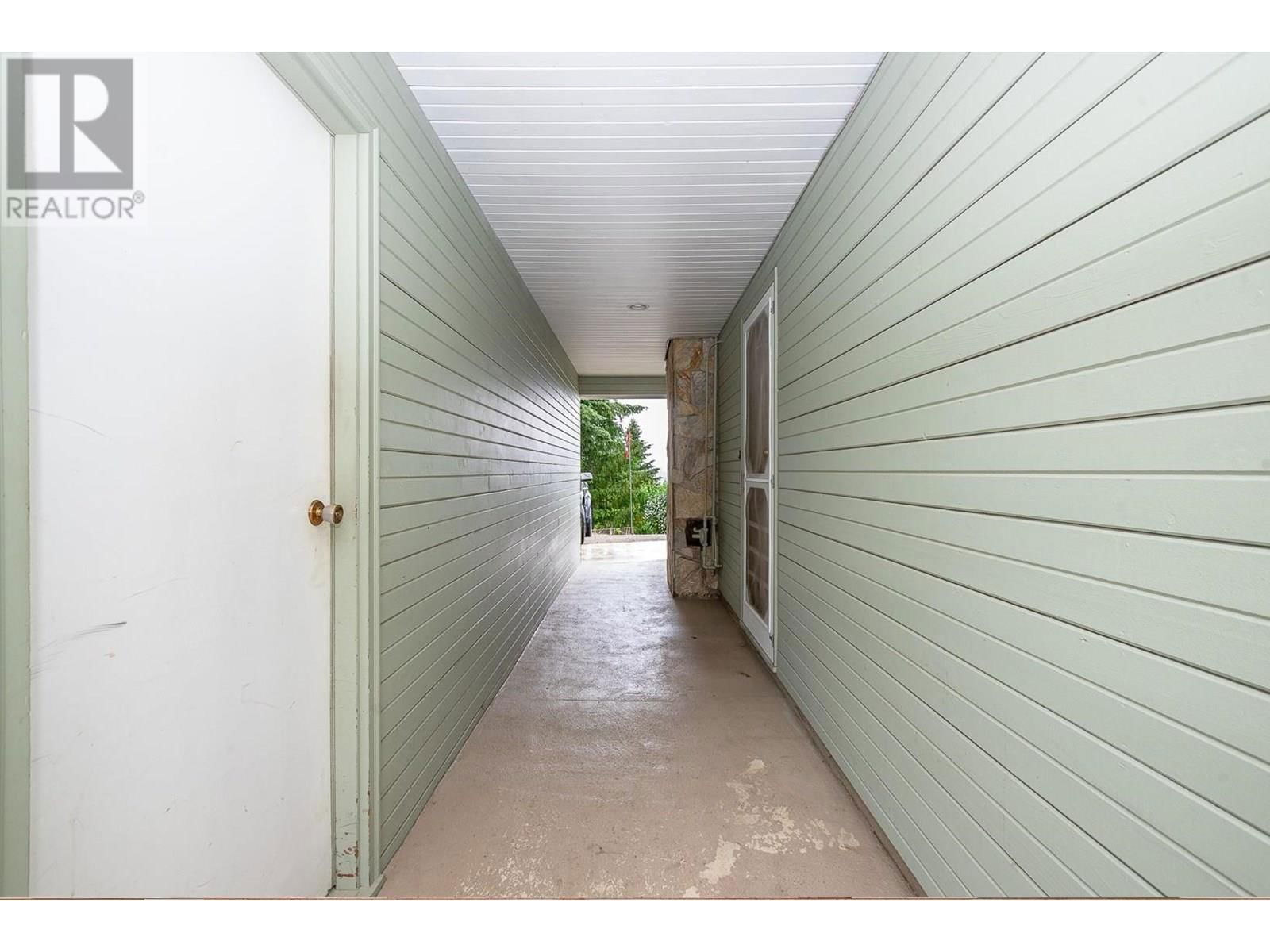 2332 MNT TUAM CRESCENT Image 53