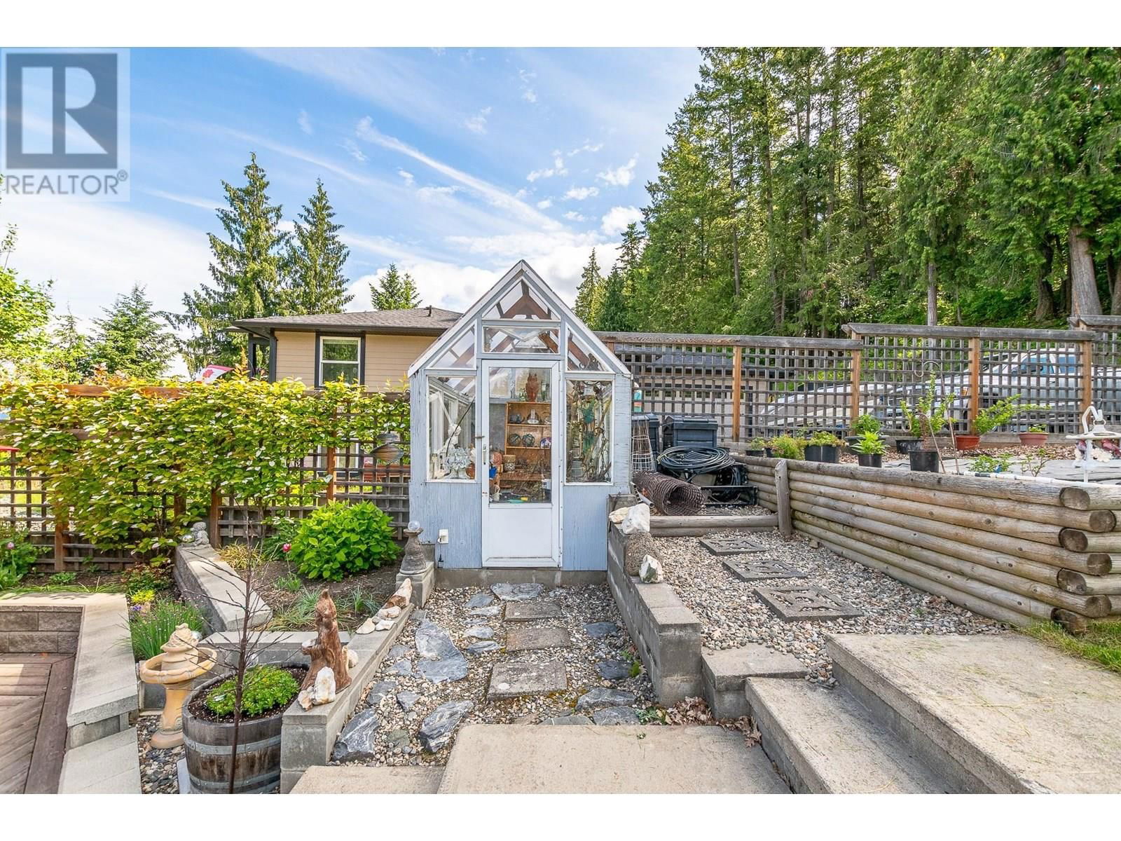 2332 MNT TUAM CRESCENT Image 59