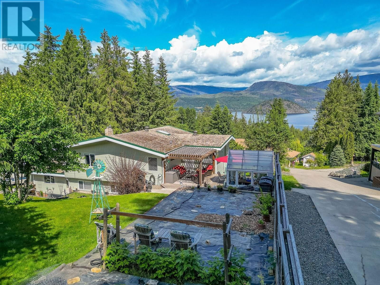 2332 MNT TUAM CRESCENT Image 64