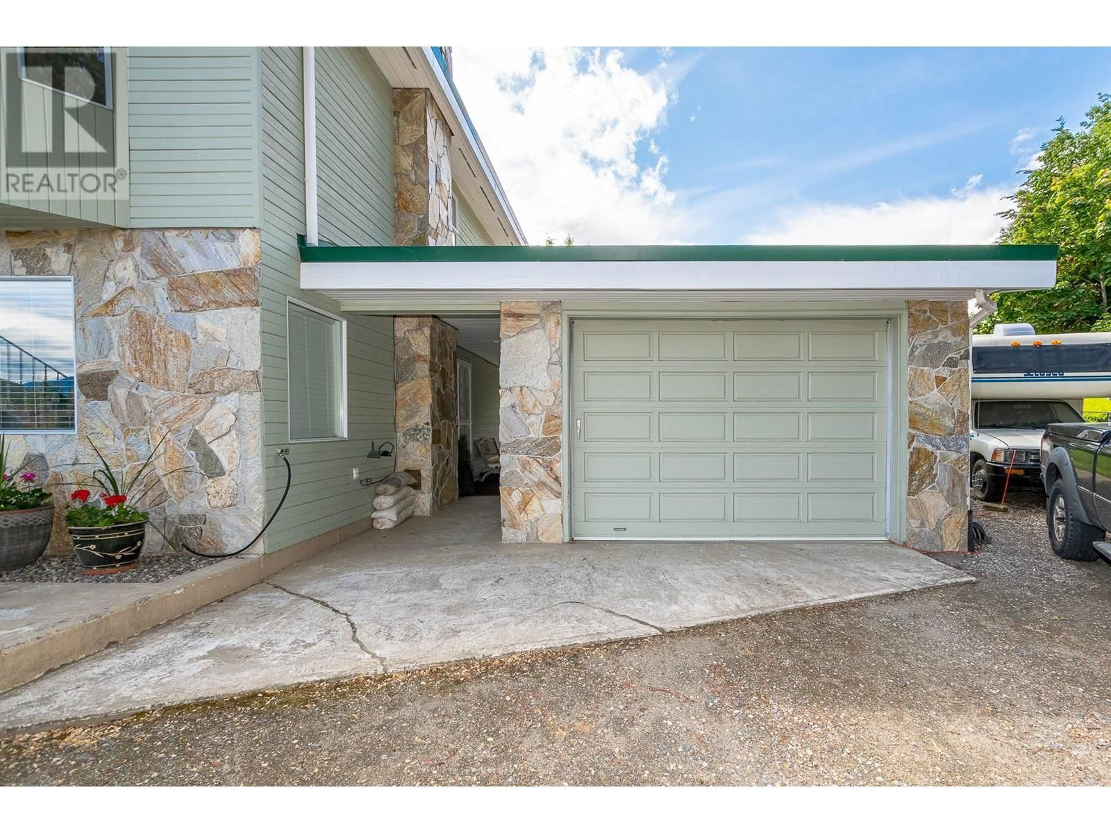 2332 MNT TUAM CRESCENT Image 71