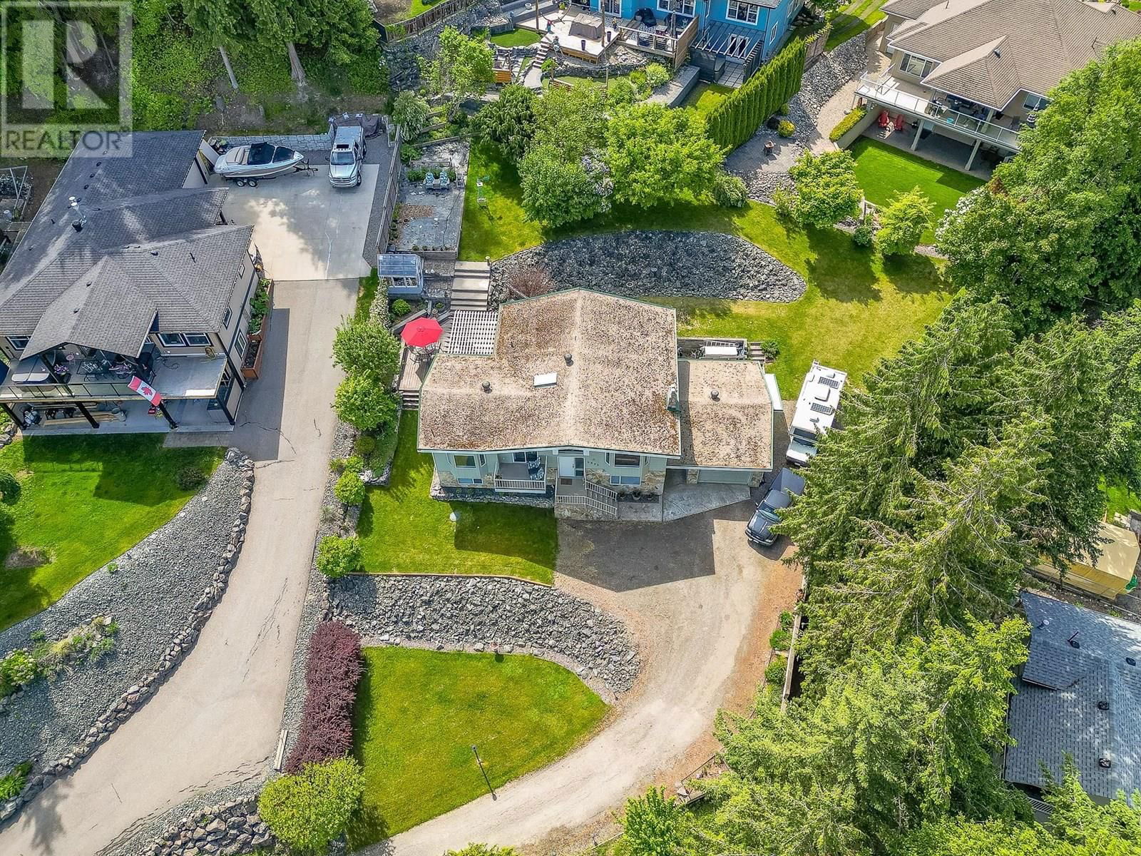 2332 MNT TUAM CRESCENT Image 75