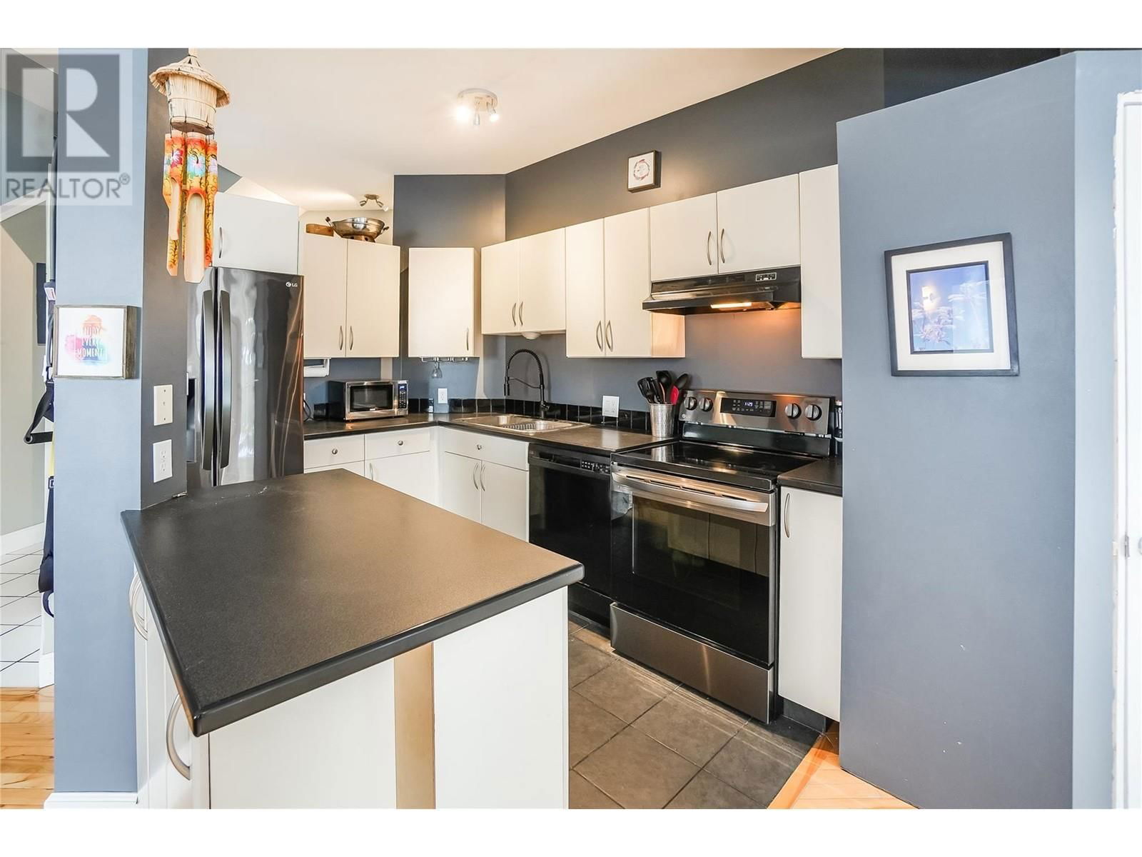 3832 AARON ROAD Image 4
