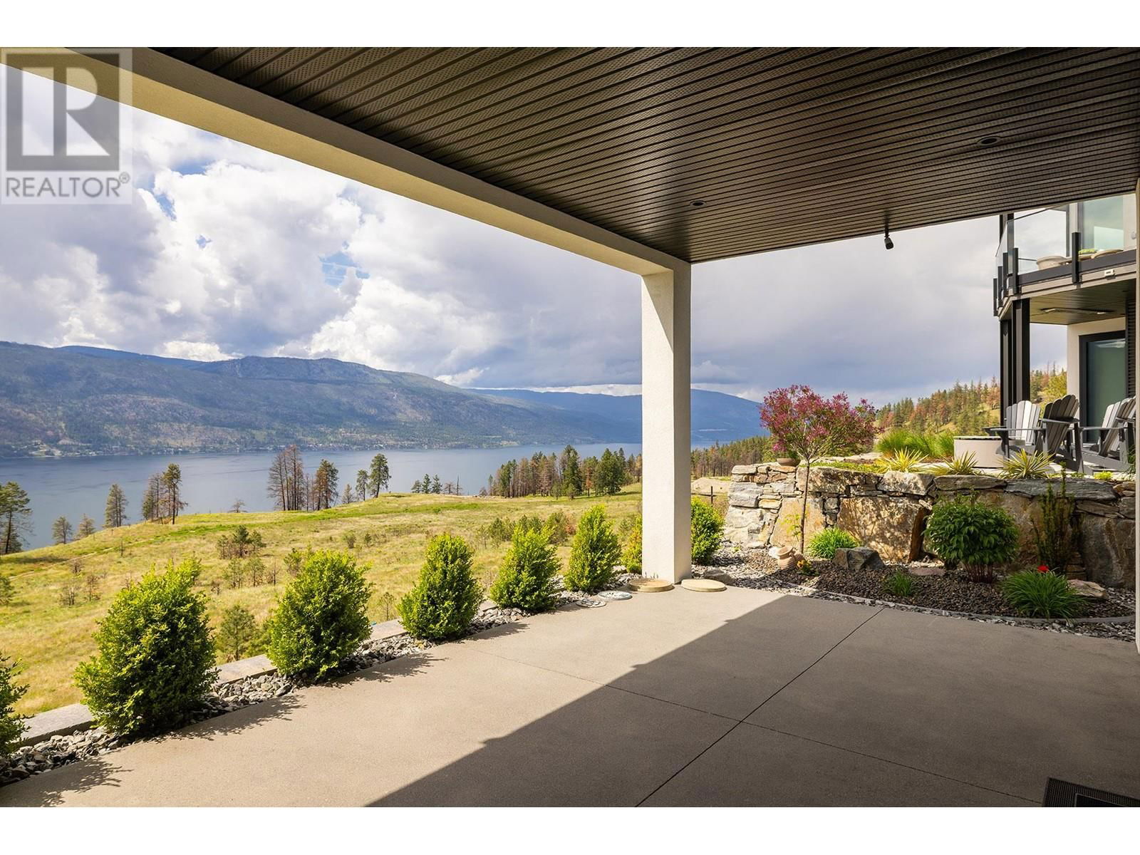 9814 BEACON HILL CRESCENT Image 26