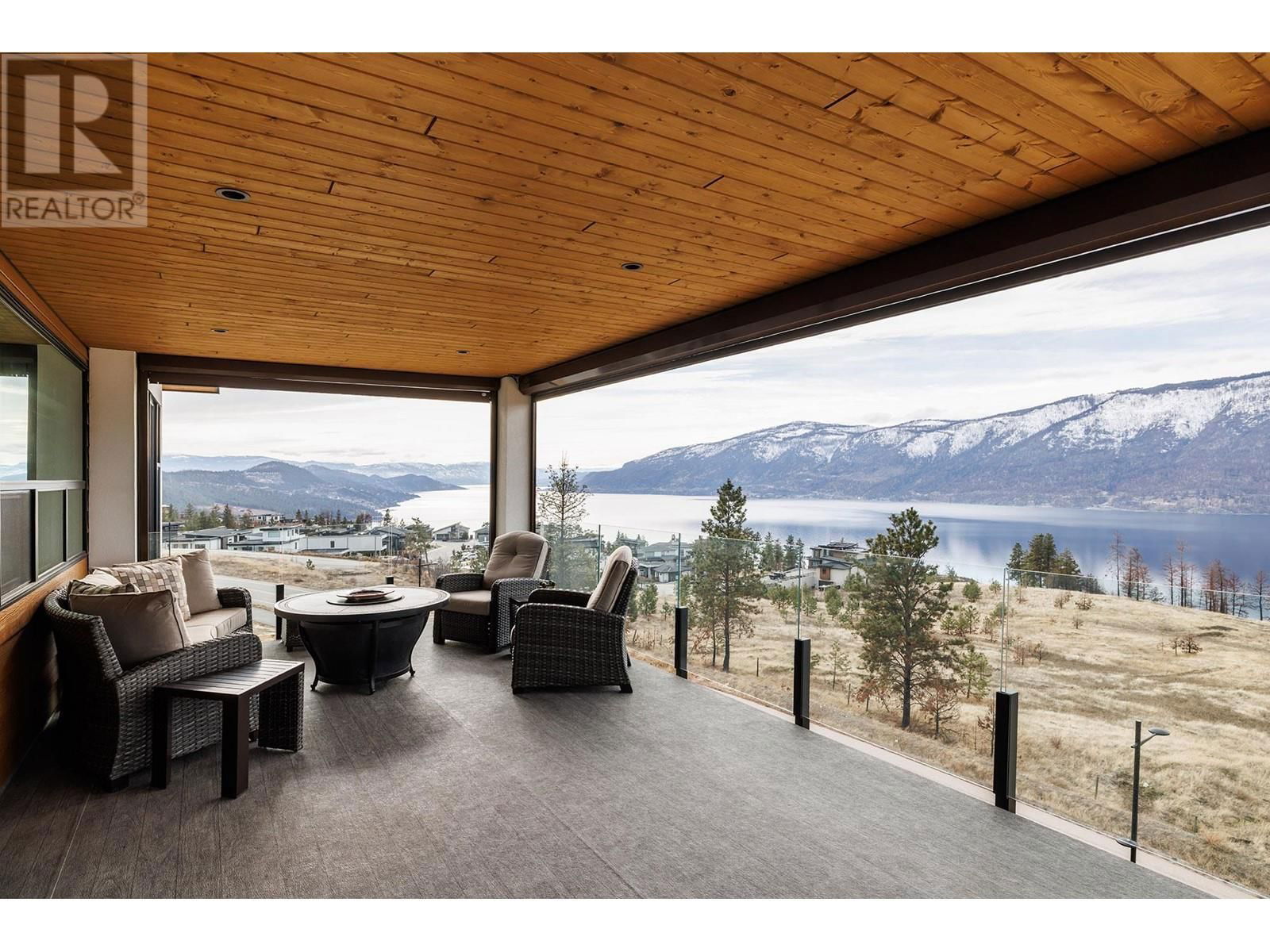 9814 BEACON HILL CRESCENT Image 32