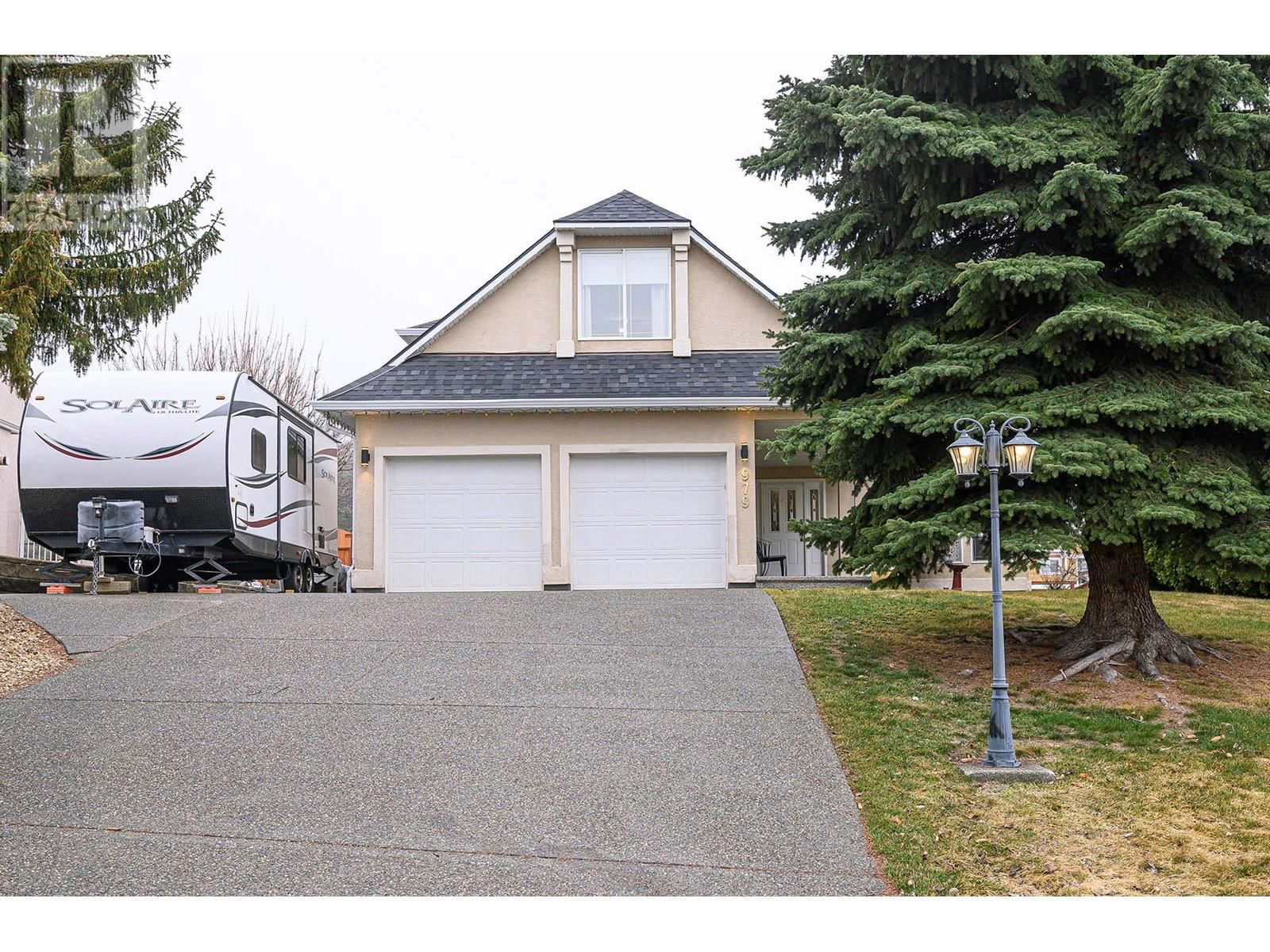 979 REGENT CRESCENT Image 1