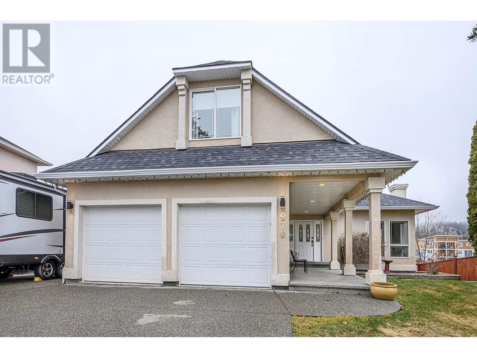 979 REGENT CRESCENT Image 55