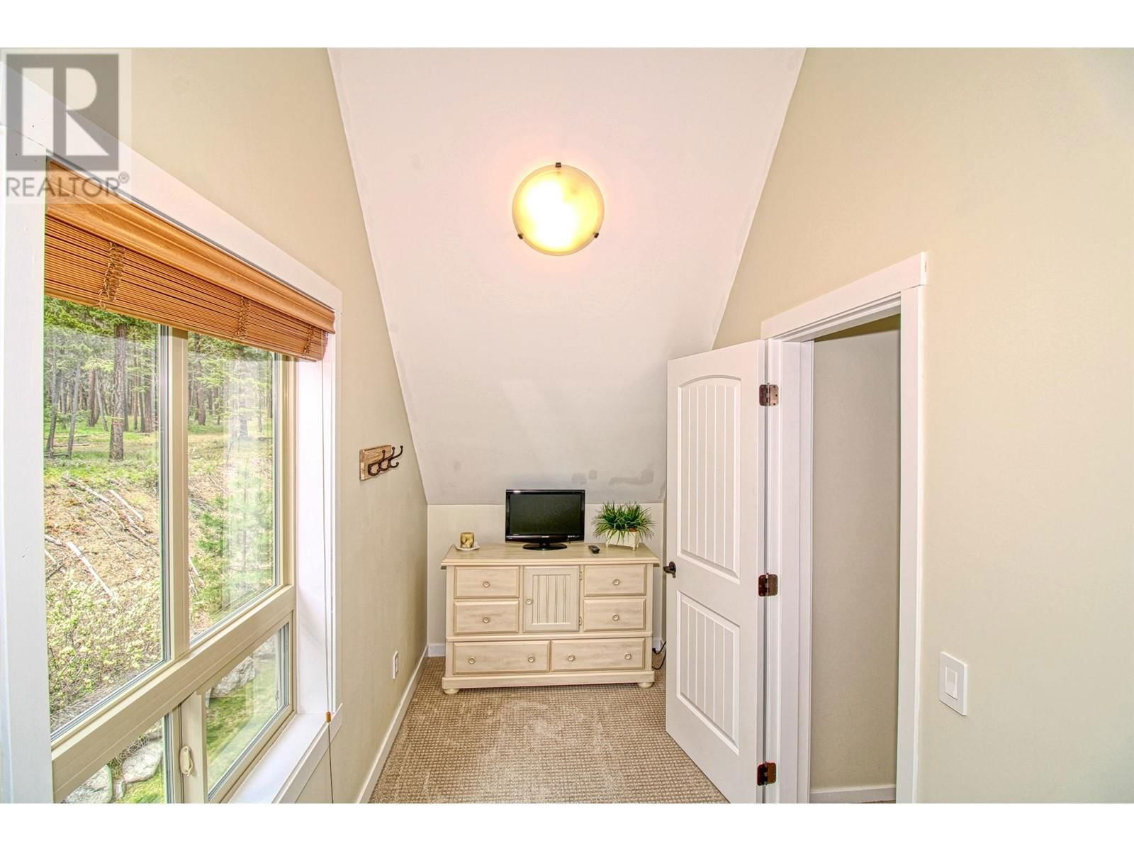 388 - 6912 TERAZONA DRIVE Image 25