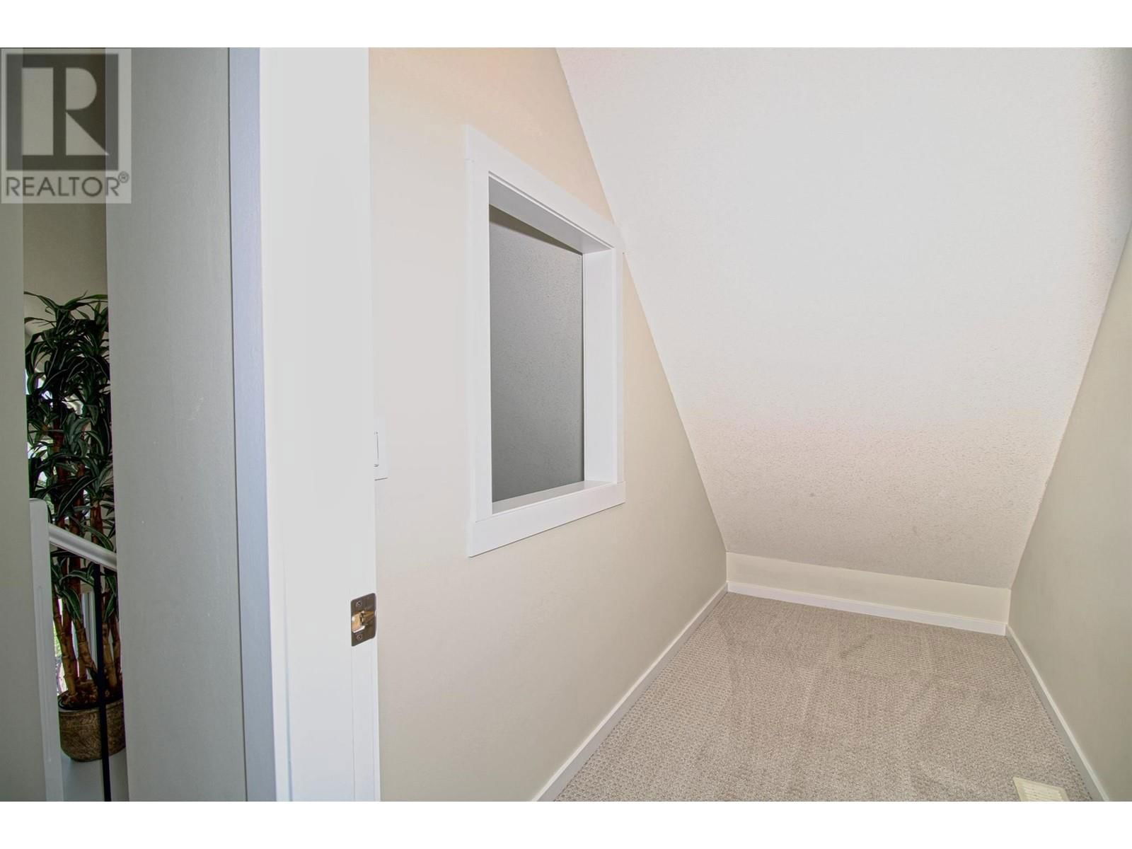 388 - 6912 TERAZONA DRIVE Image 28