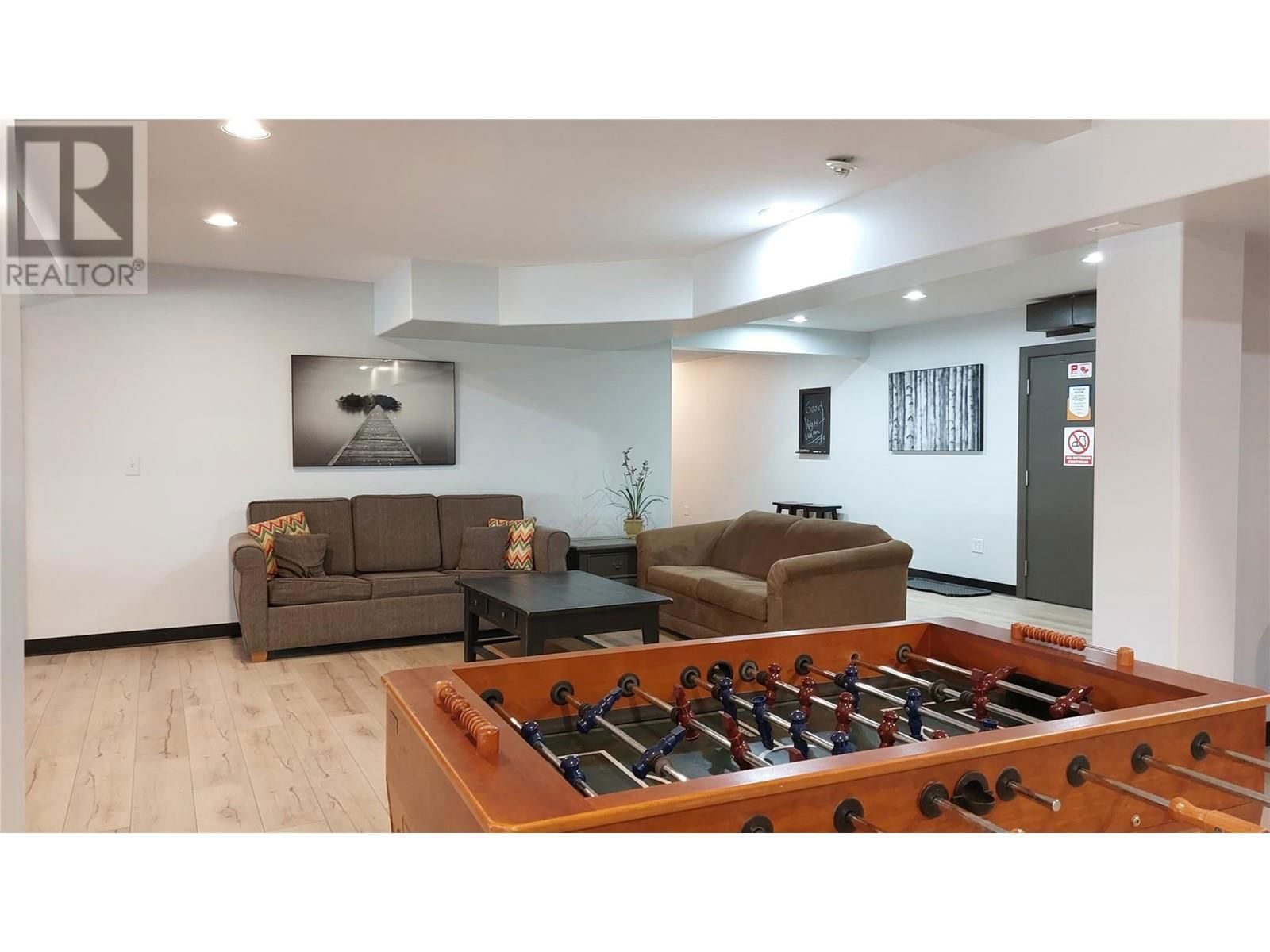 388 - 6912 TERAZONA DRIVE Image 33