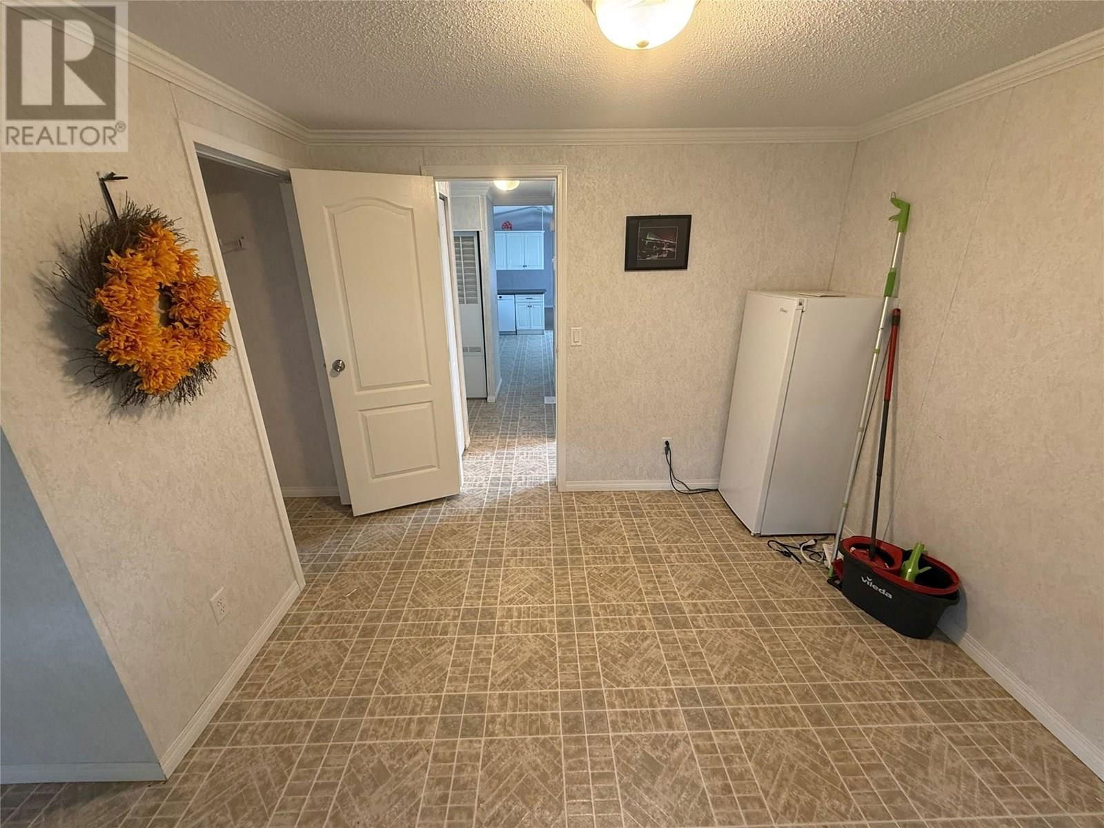 24 - 7225 BOUNDARY DRIVE Image 6