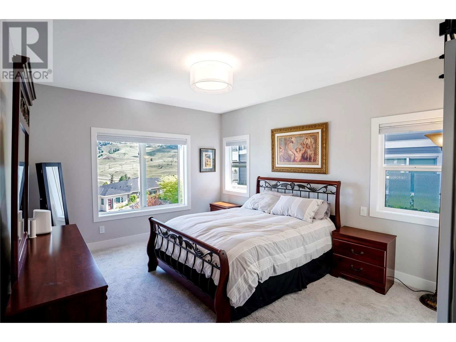 417 CARNOUSTIE DRIVE Image 13