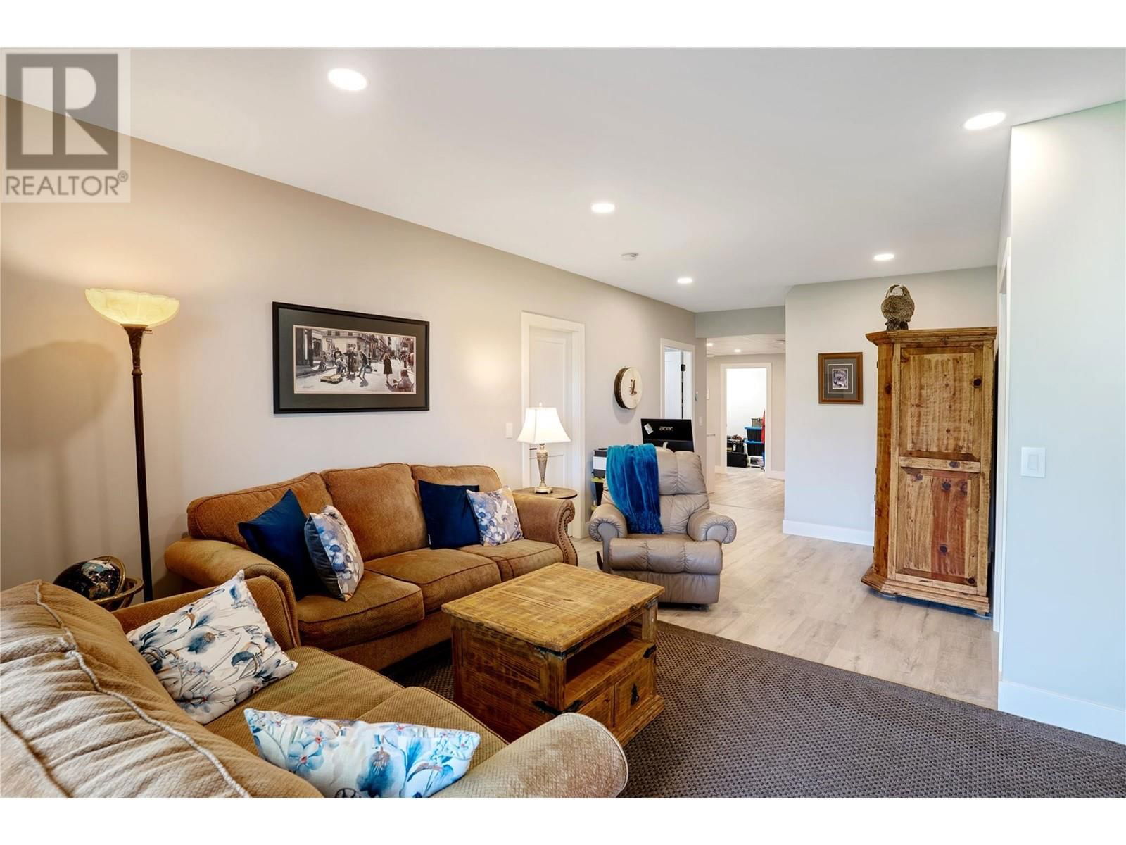 417 CARNOUSTIE DRIVE Image 18
