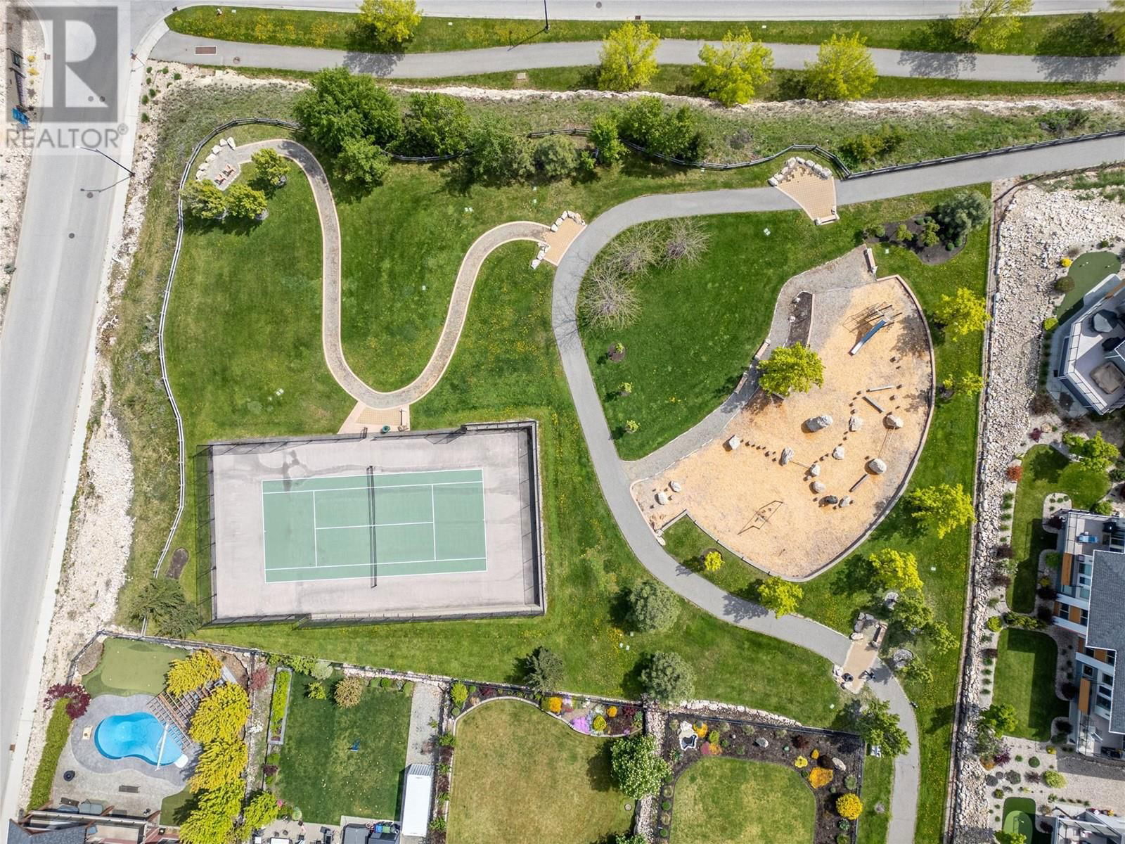 417 CARNOUSTIE DRIVE Image 28