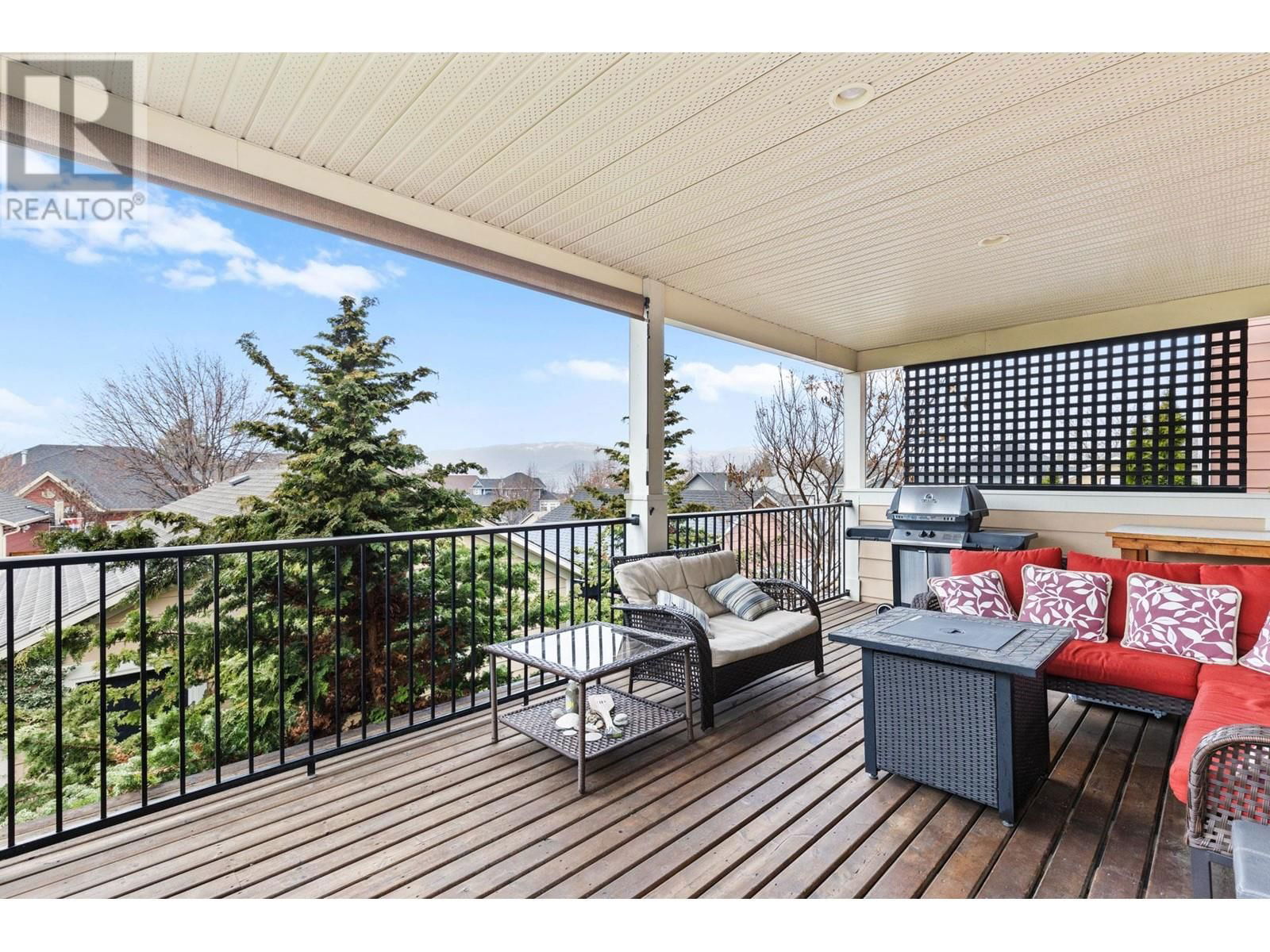396 MCCARREN AVENUE Image 10