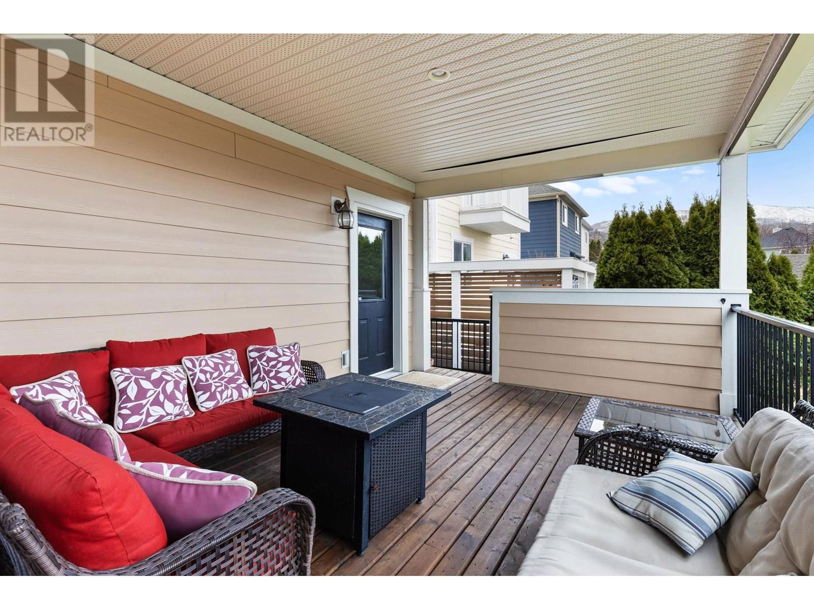 396 MCCARREN AVENUE Image 11