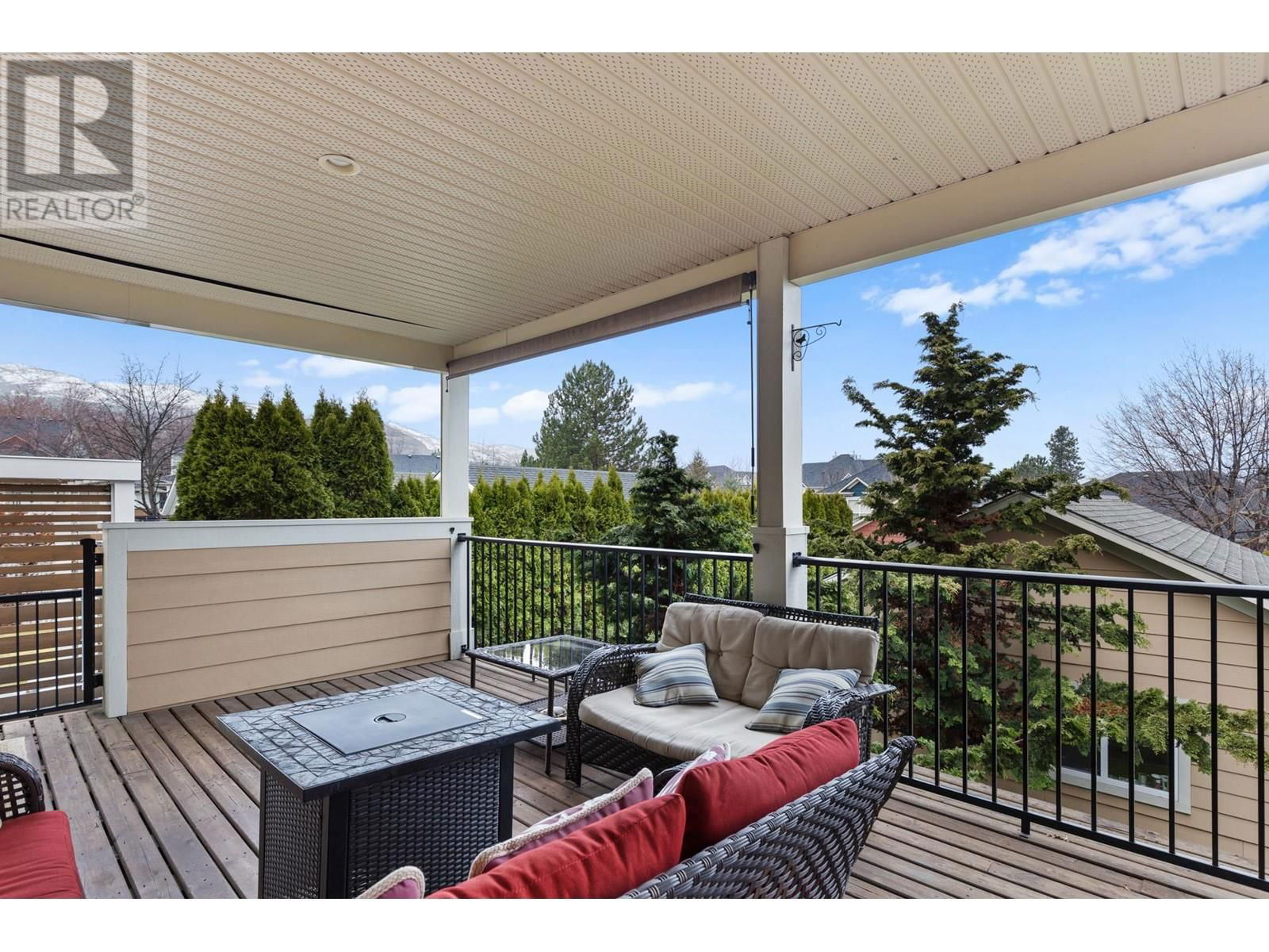 396 MCCARREN AVENUE Image 12