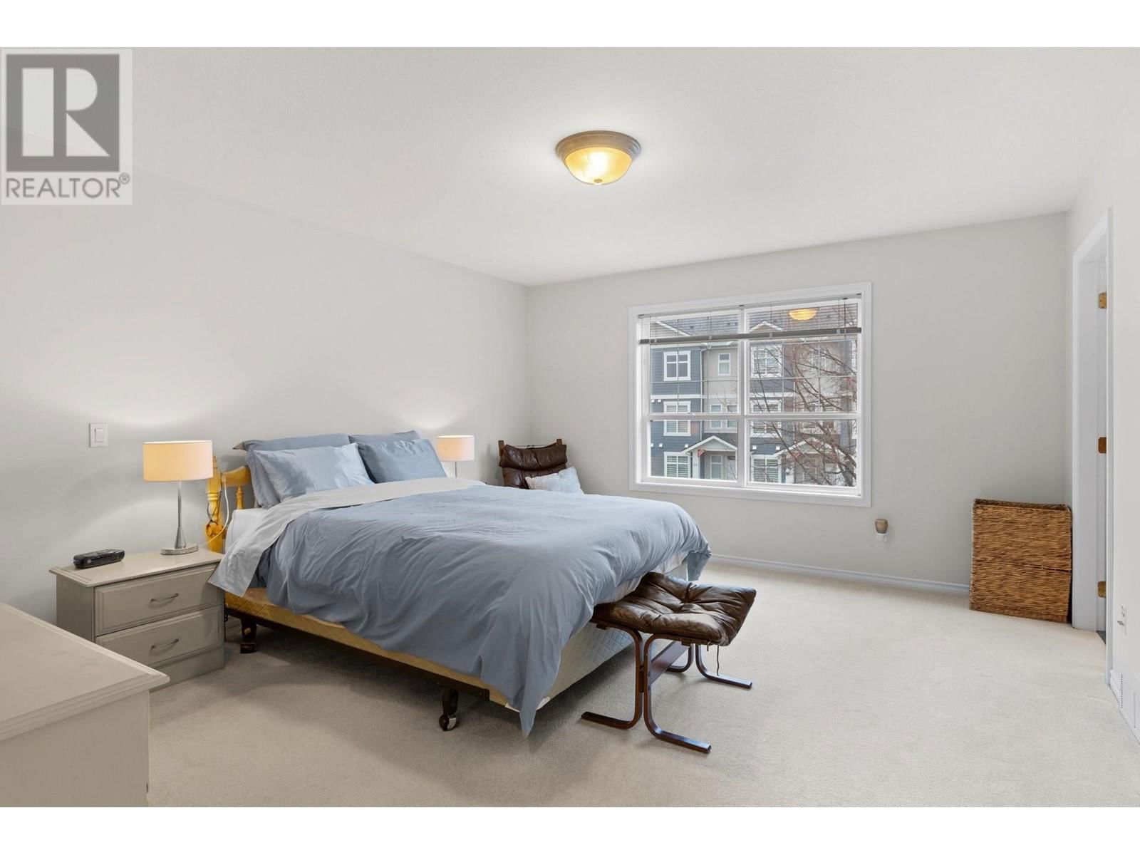 396 MCCARREN AVENUE Image 14