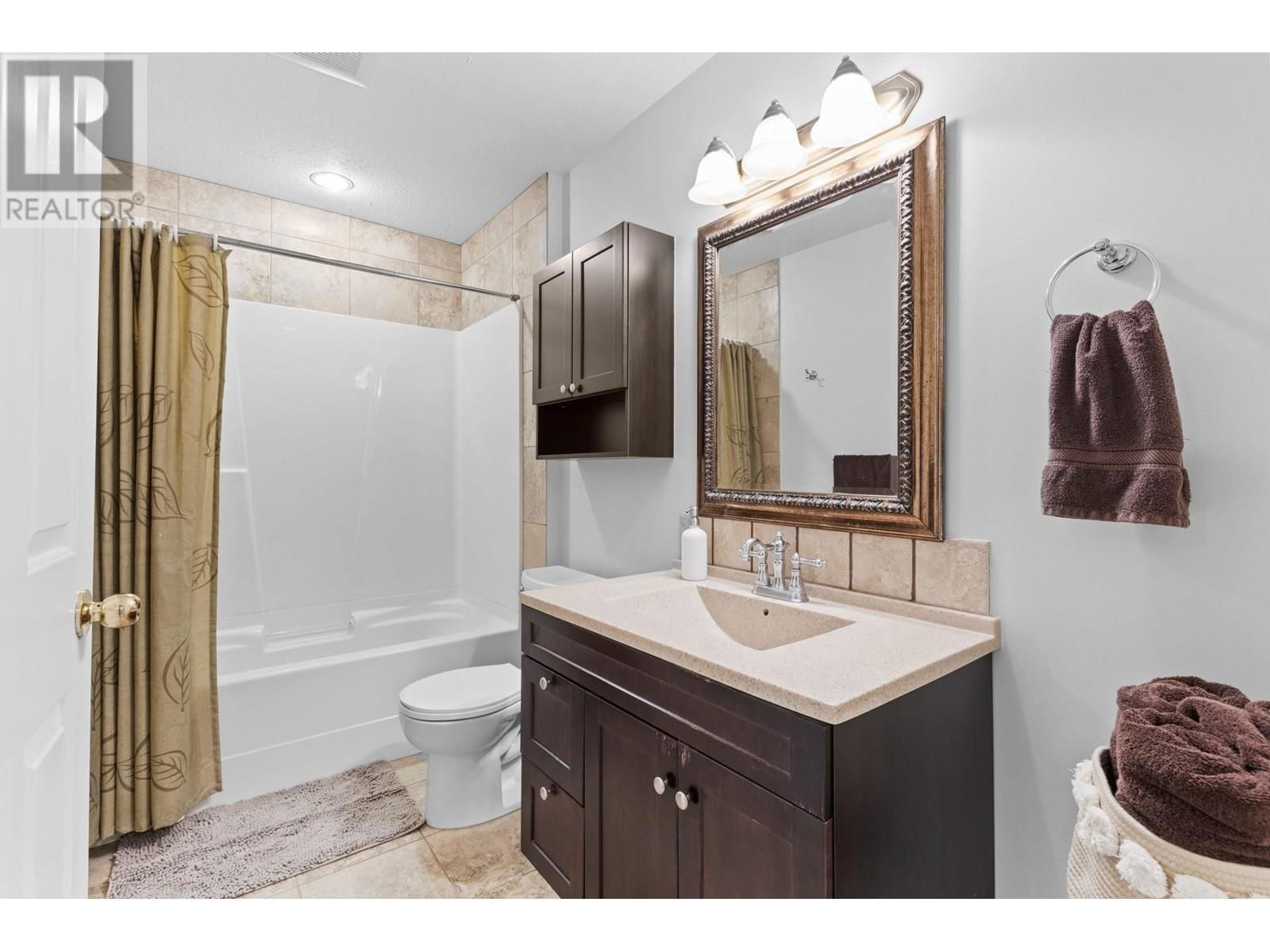 396 MCCARREN AVENUE Image 26