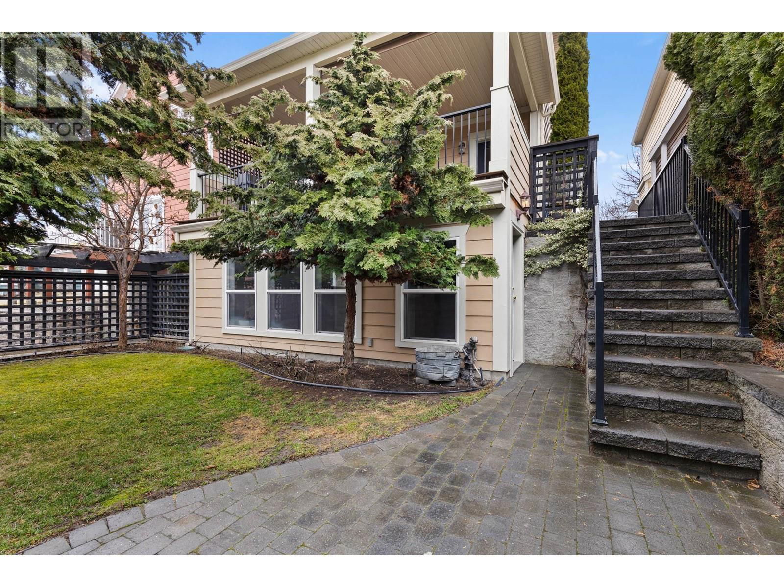 396 MCCARREN AVENUE Image 29