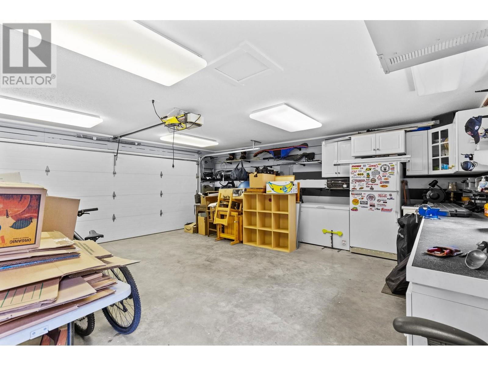396 MCCARREN AVENUE Image 32