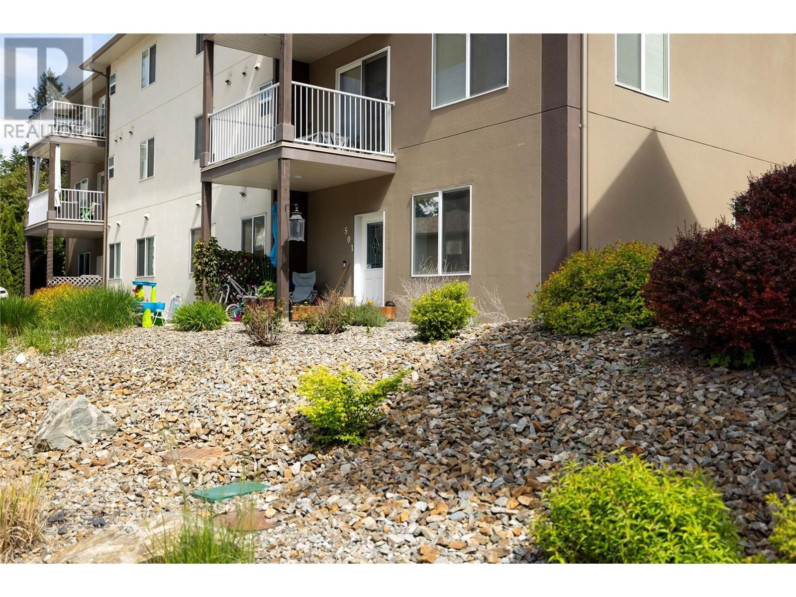 1449 1 AVENUE NORTHEAST Image 18