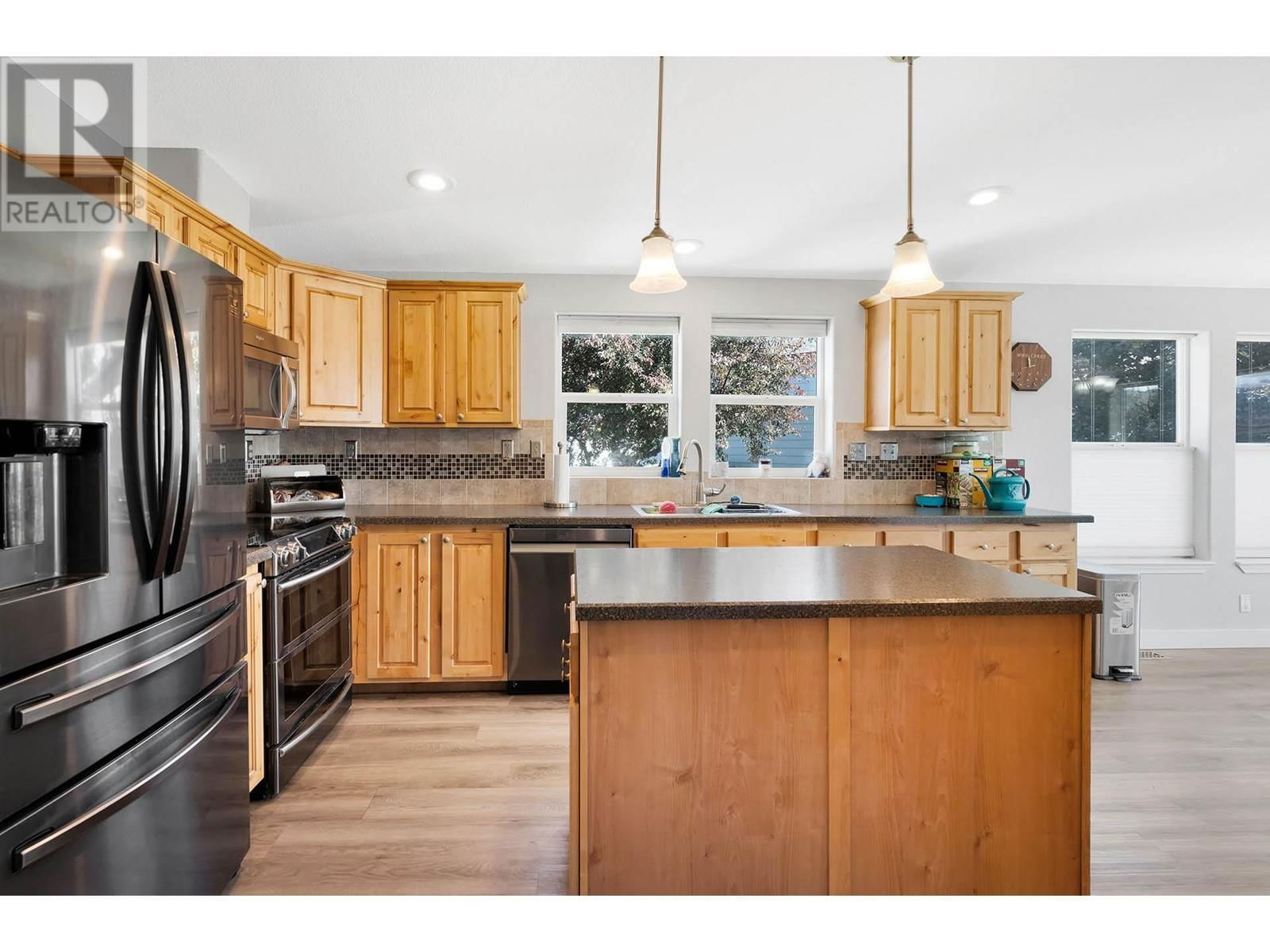 5 - 1030 RICARDO ROAD Image 31