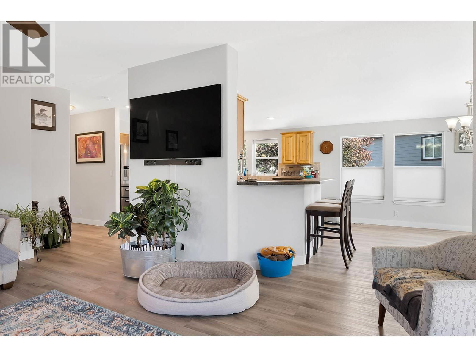 5 - 1030 RICARDO ROAD Image 37