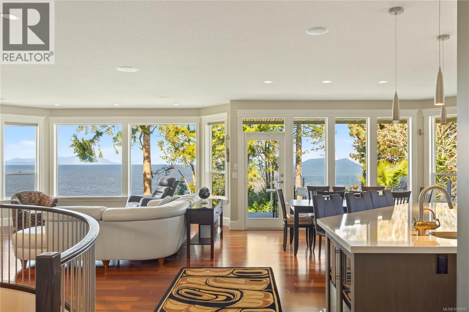 5450 Bayshore Drive property photo