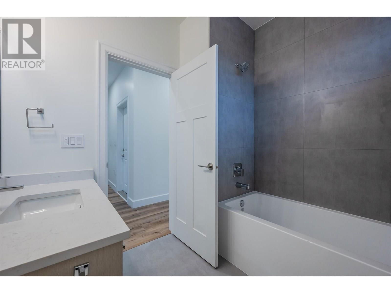 258 BENTGRASS AVENUE Image 26