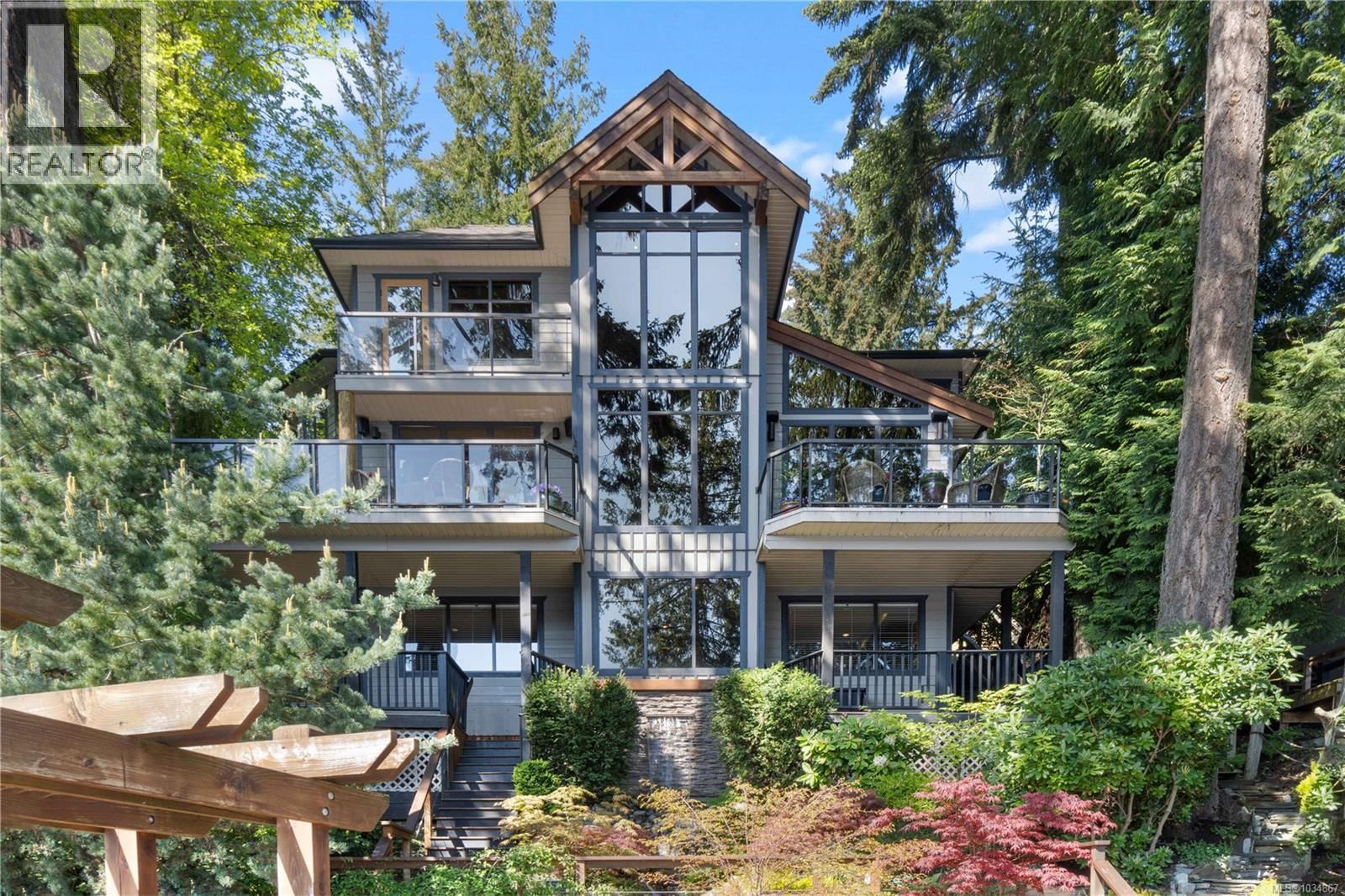 211 Ferntree Place