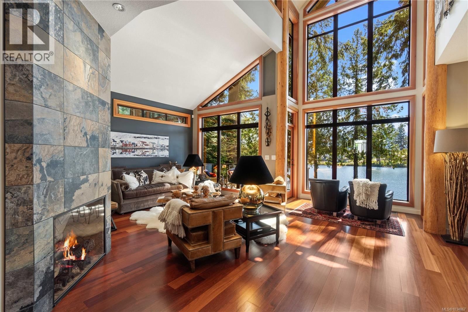 211 Ferntree Place property photo