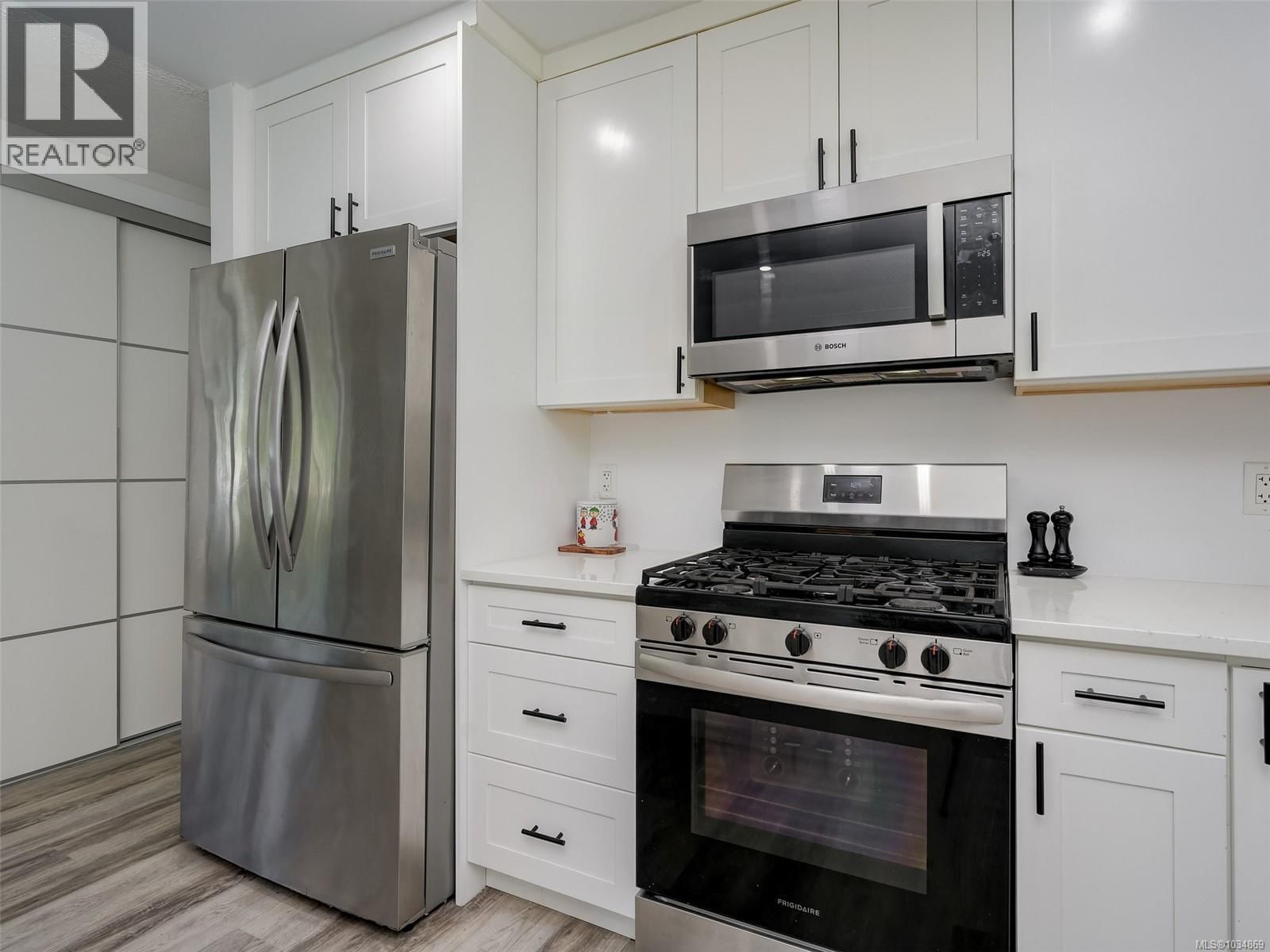 435 Dressler Road property photo