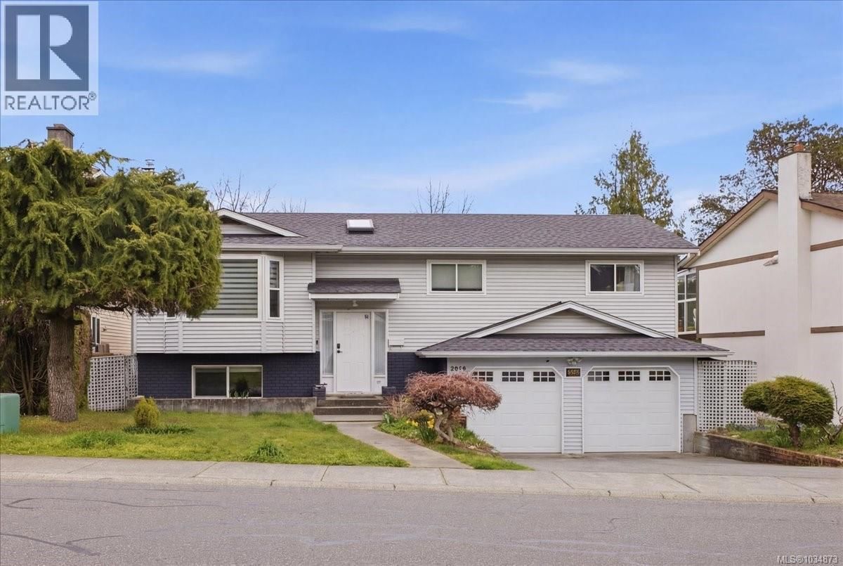 2079 Bay Street property photo