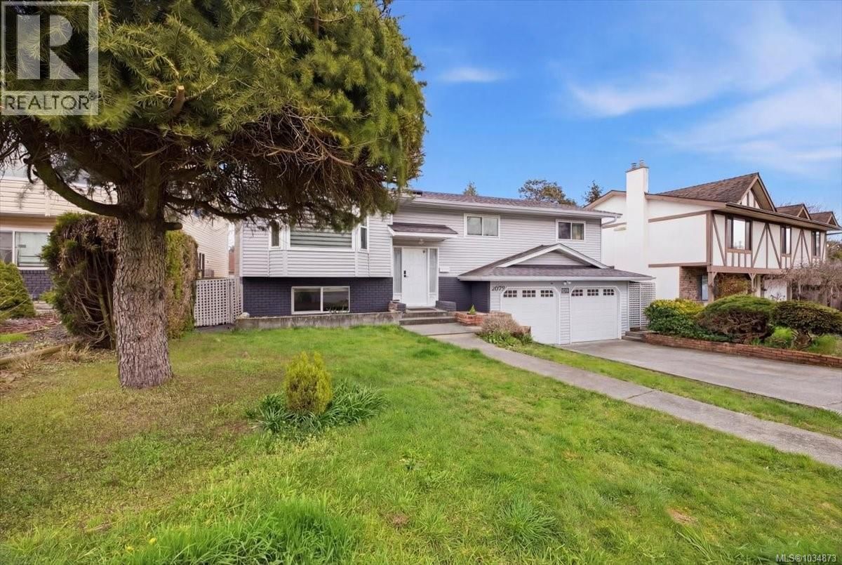 2079 Bay Street property photo