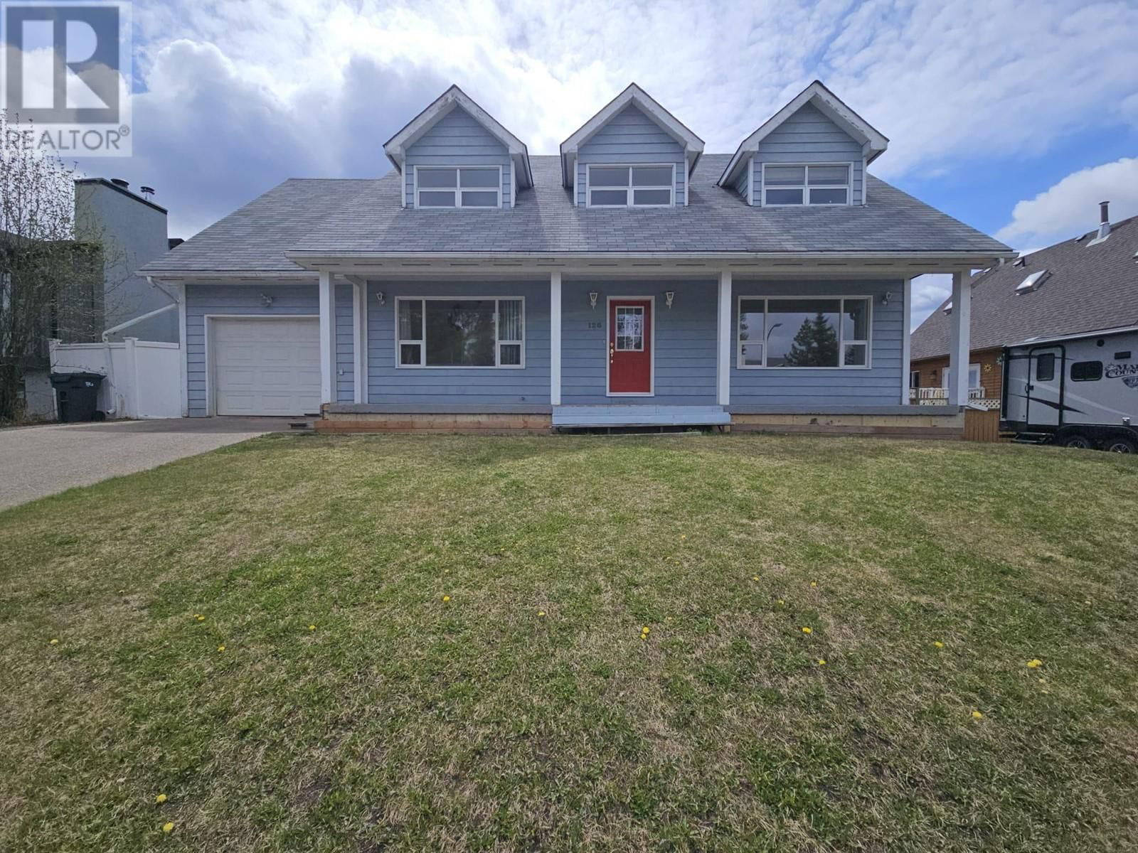 128 CHAMBERLAIN CRESCENT Image 1