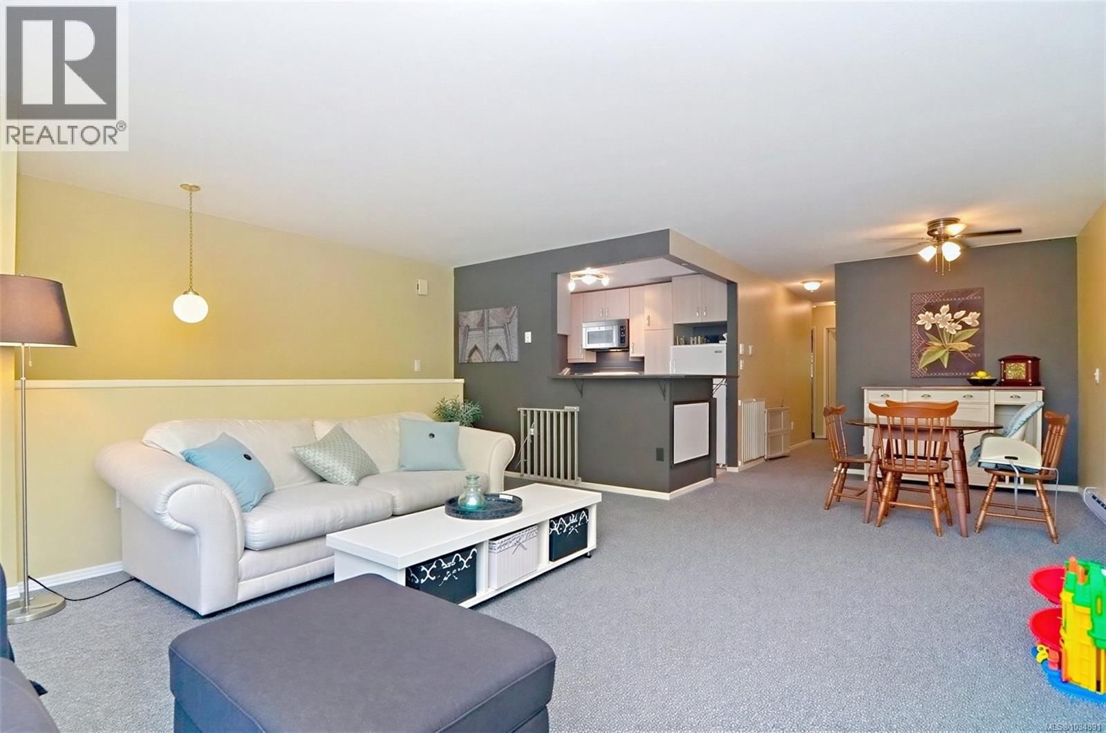 379 Kislingbury Lane property photo
