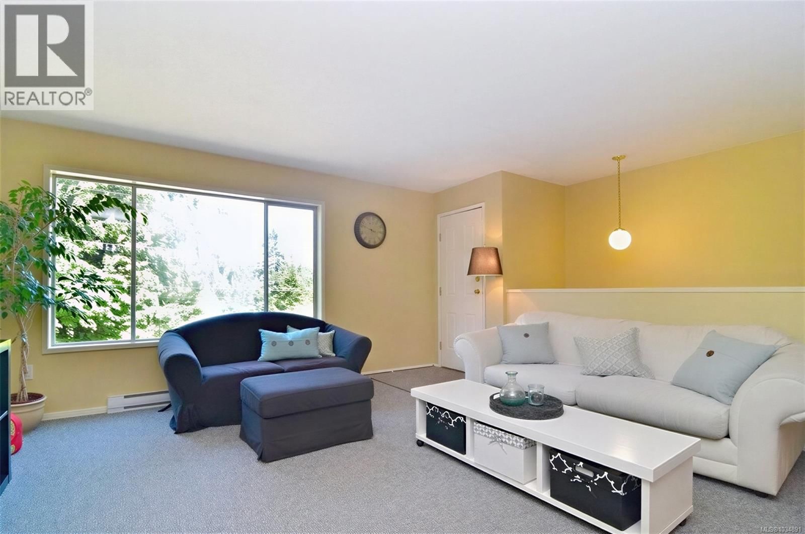 379 Kislingbury Lane property photo