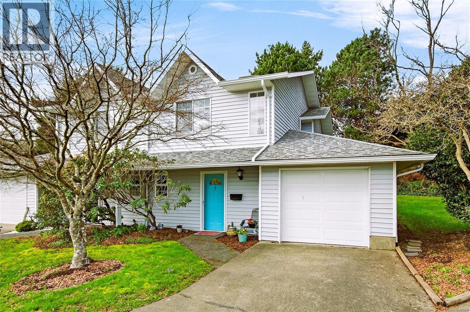 8 2200 Manor Drive