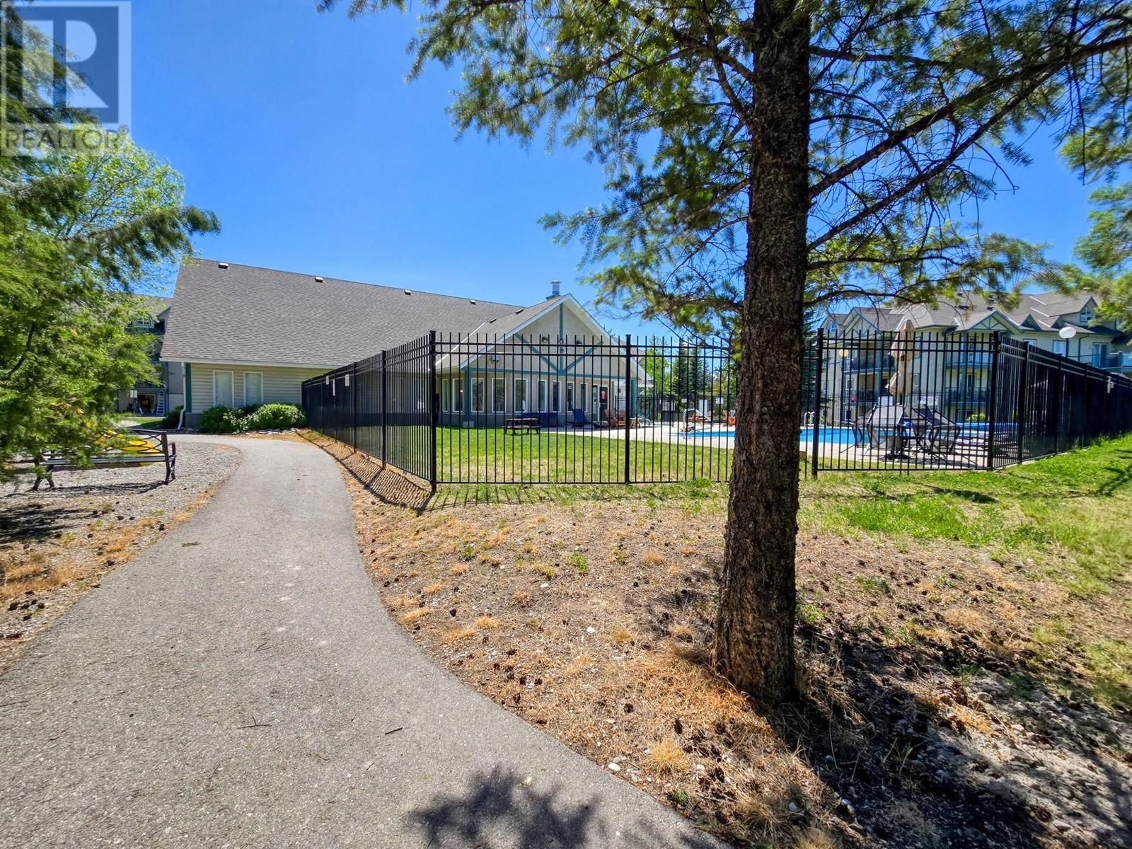212 - 4767 FORSTERS LANDING ROAD Image 4