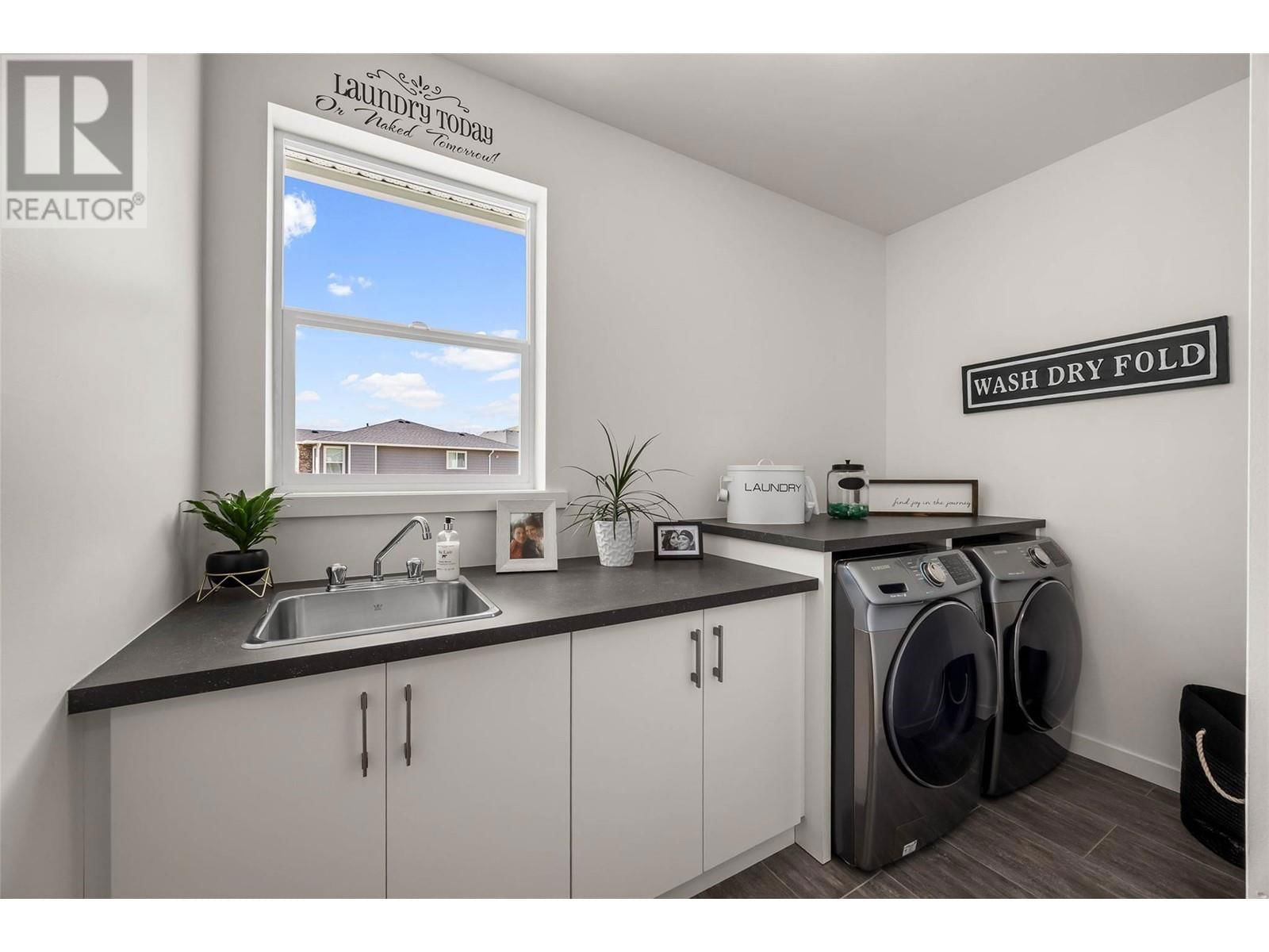 2231 DOUBLETREE CRESCENT Image 24