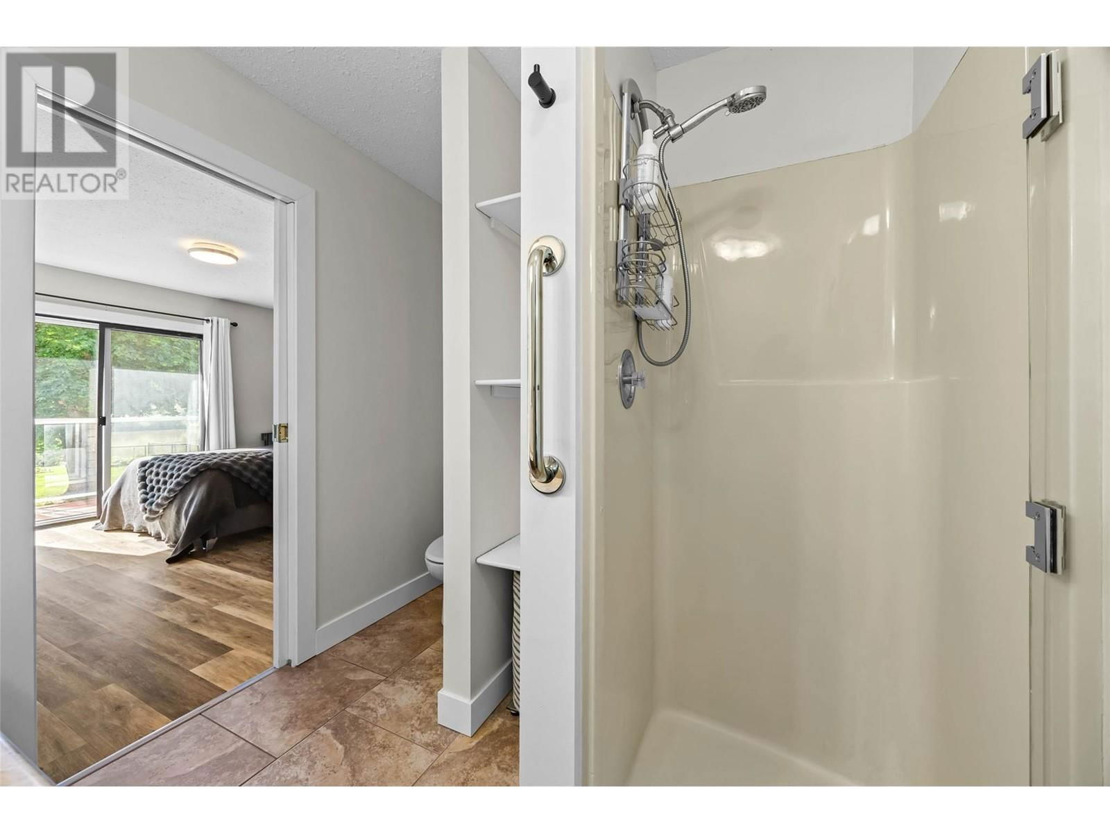4061 DAVIE ROAD Image 17