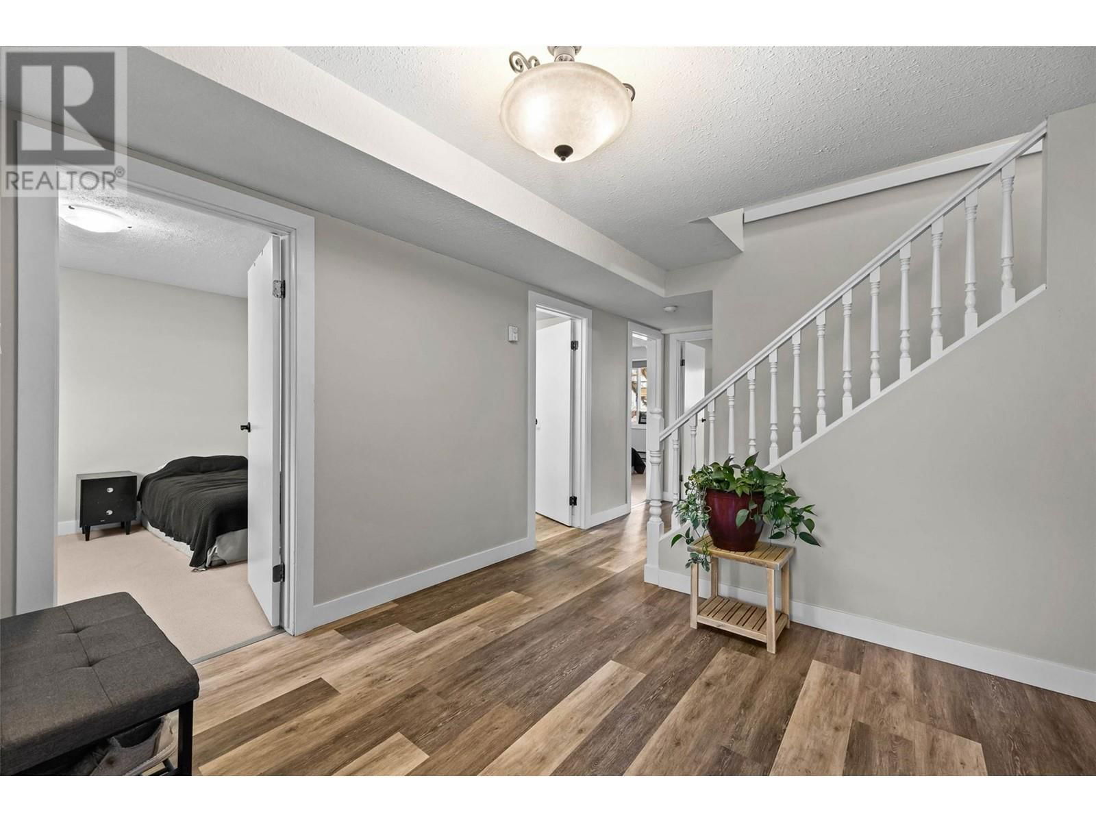 4061 DAVIE ROAD Image 2