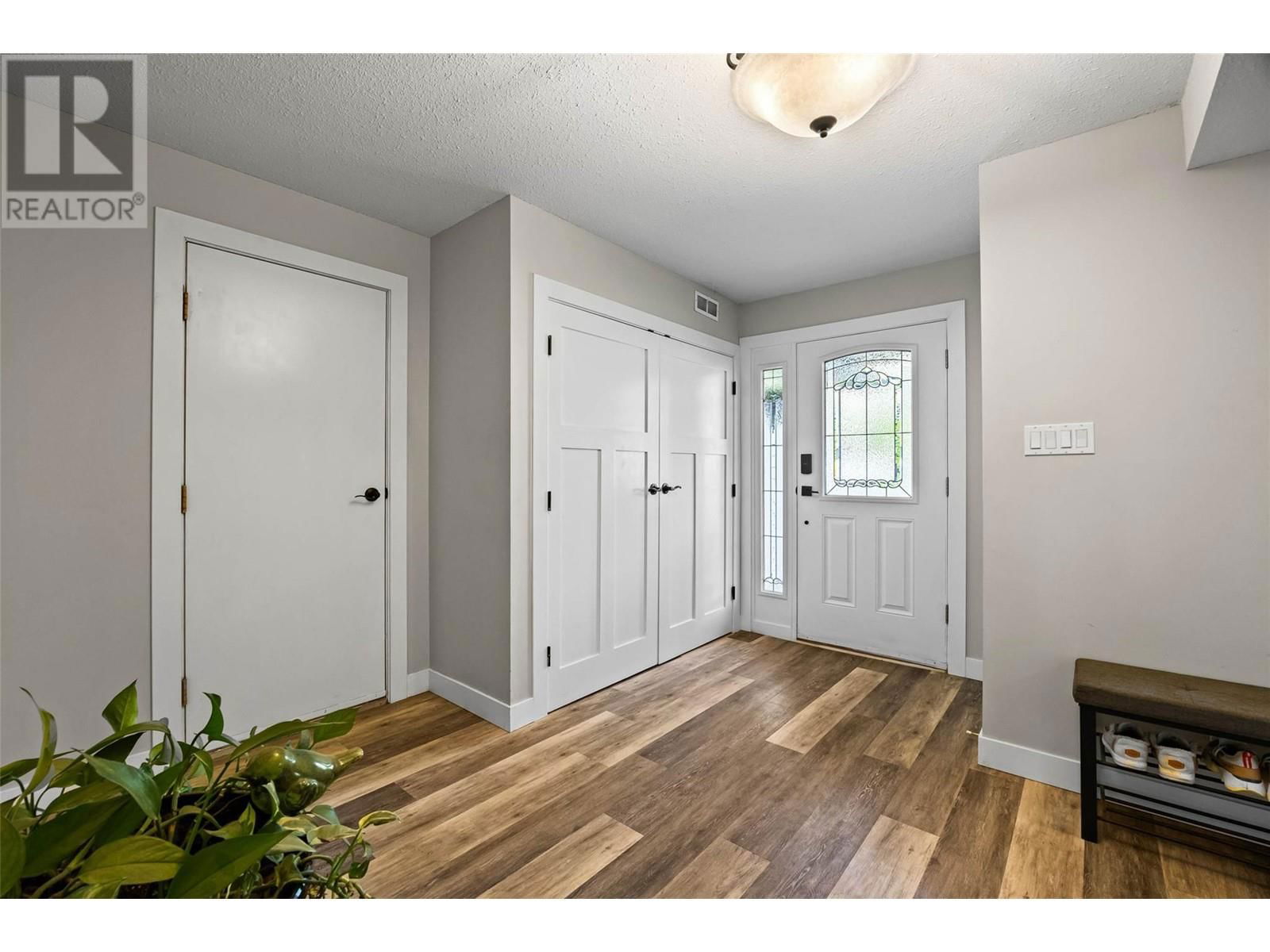 4061 DAVIE ROAD Image 33